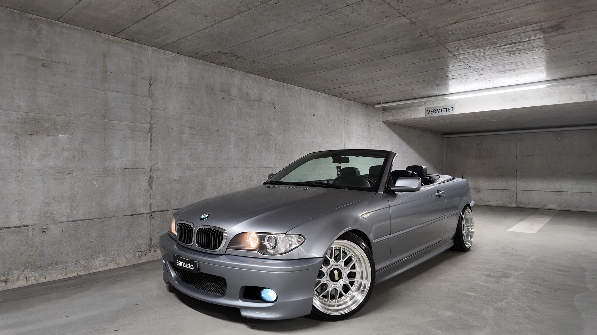 BMW 330Ci Cabriolet-image-0