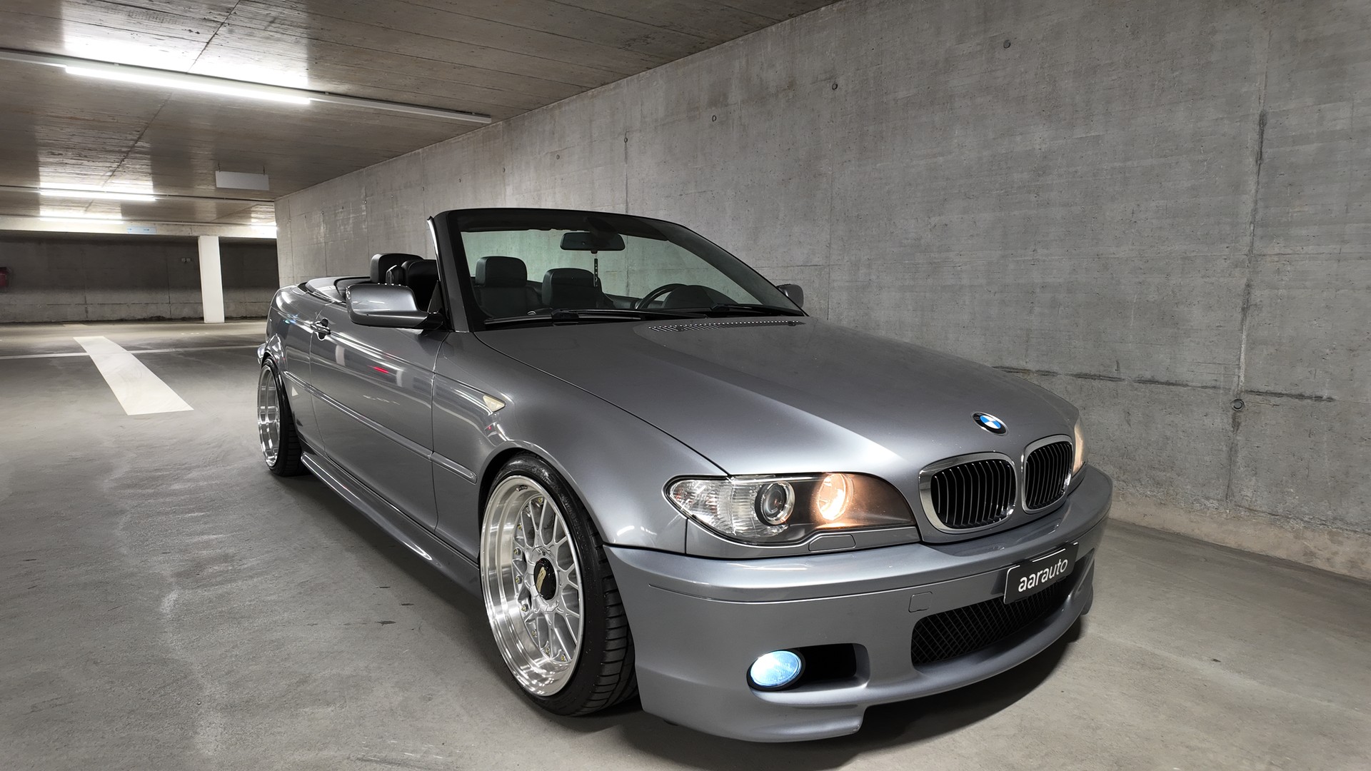 BMW 330Ci Cabriolet-image-5