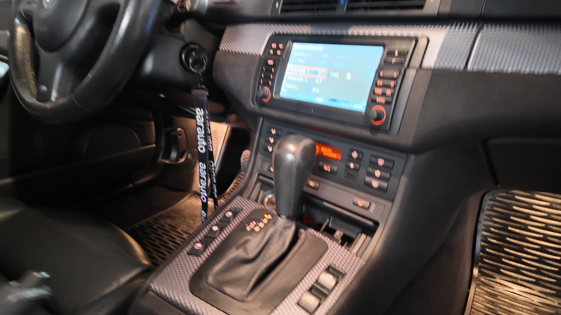 BMW 330Ci Cabriolet-image-12