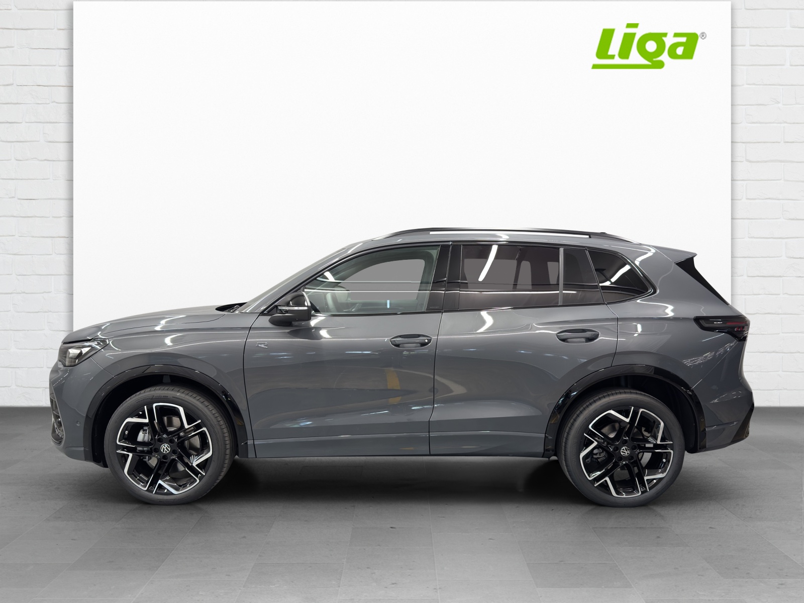 VW Tiguan 2.0 TDI SCR R-Line United DSG 4motion-image-0