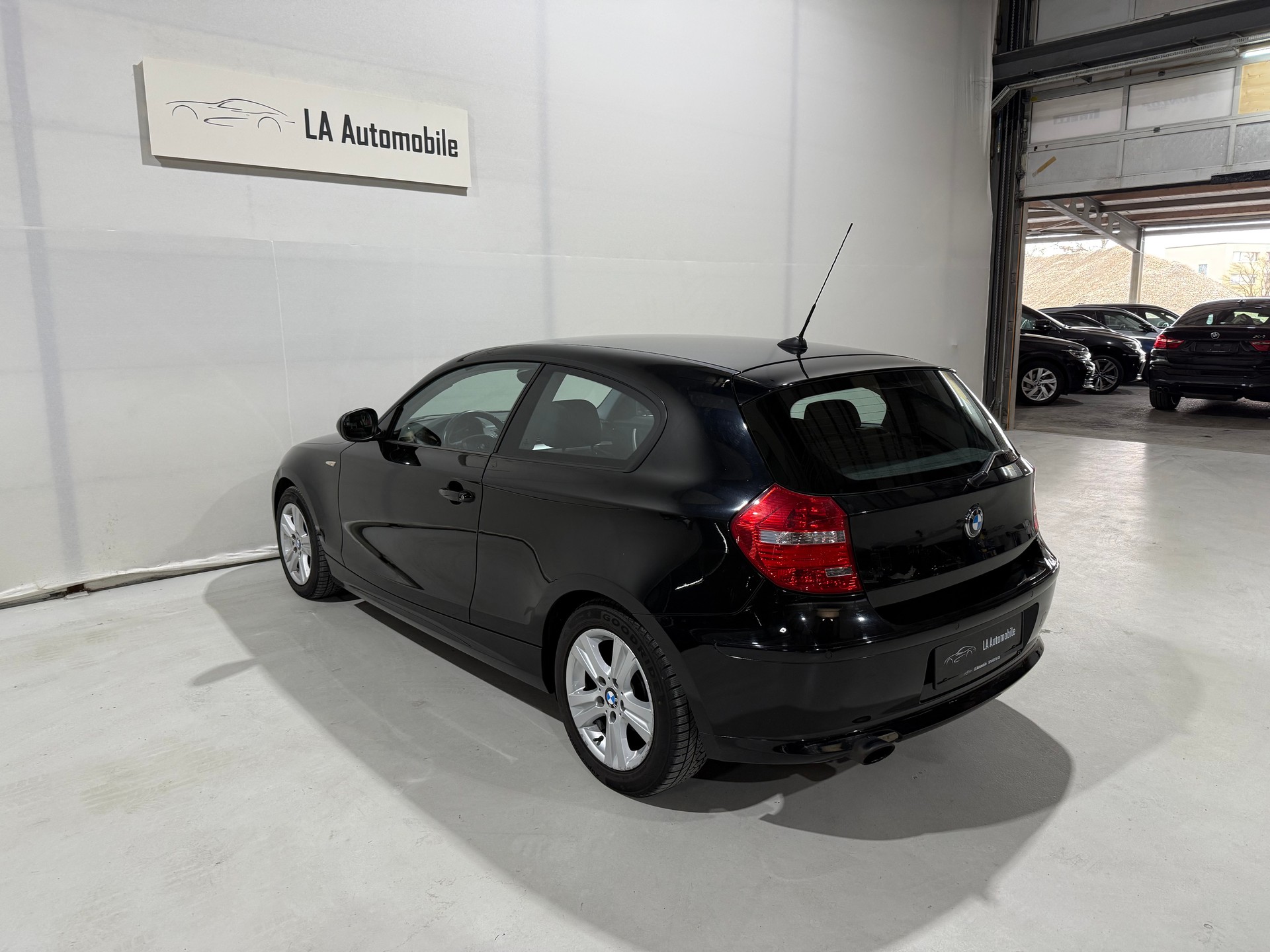 BMW 116i-image-9