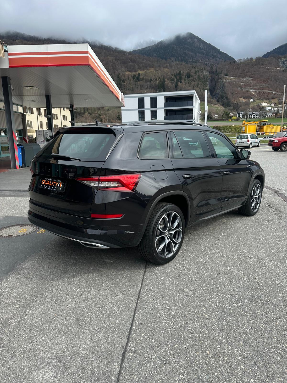 SKODA Kodiaq 2.0 TDI SCR SportLine 4x4 DSG-image-1