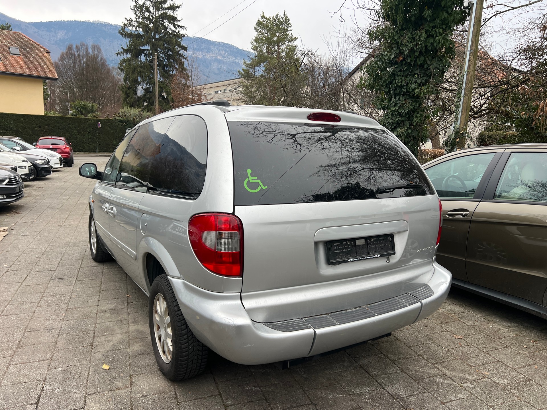 CHRYSLER Voyager 3.3 LX Automatic-image-2
