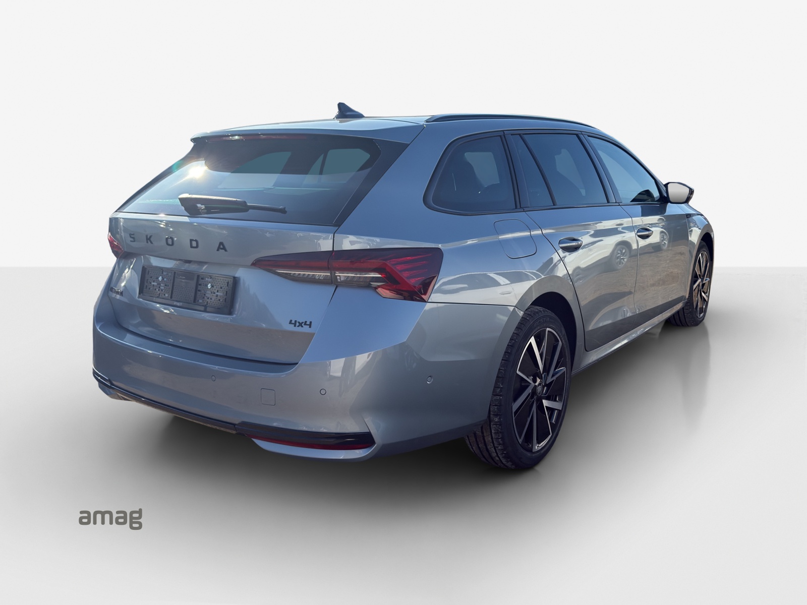SKODA Octavia Combi 2.0 TSI DSG Sport Line 4x4-image-4