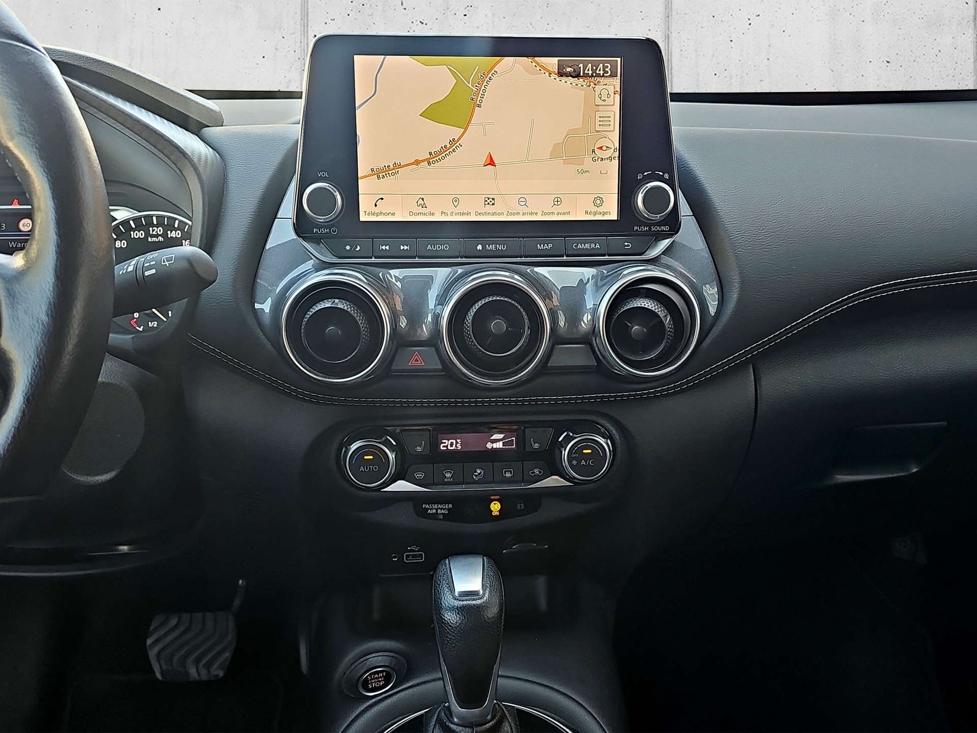 NISSAN Juke 1.0 DIG-T N-Connecta DCT-image-19