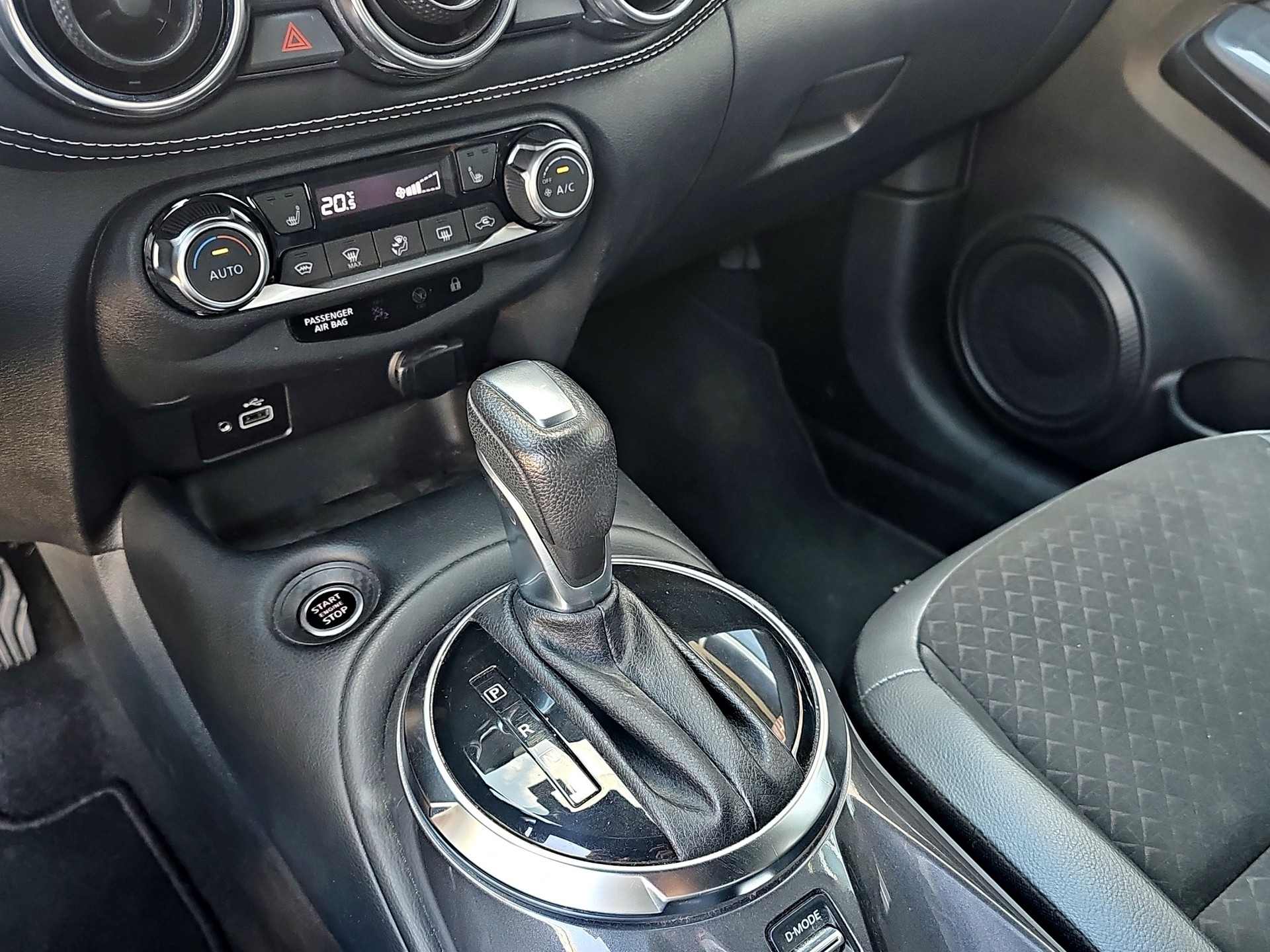 NISSAN Juke 1.0 DIG-T N-Connecta DCT-image-20