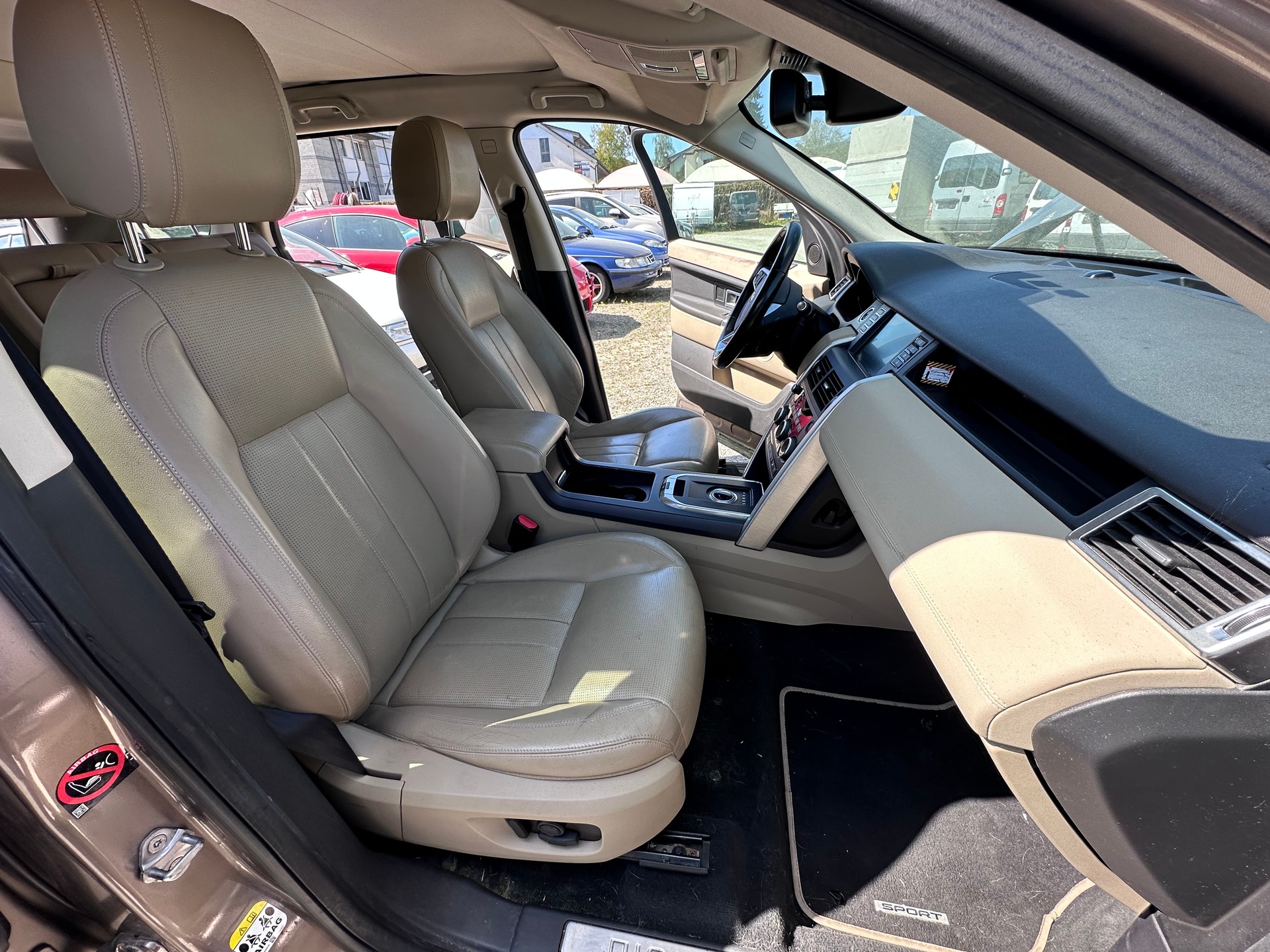 LAND ROVER Discovery Sport 2.0 TD4 HSE AT9-image-7