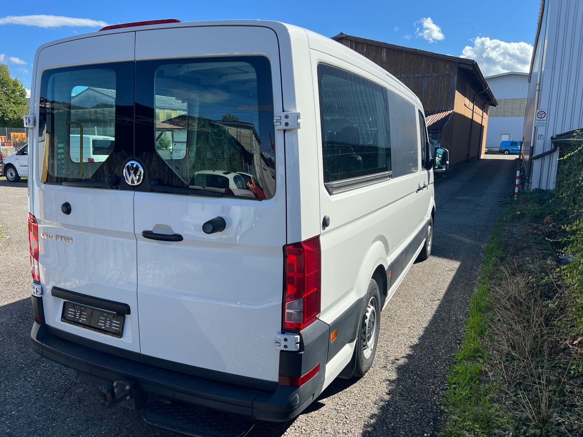 VW Crafter 35 2.0 TDI L3 A-image-3