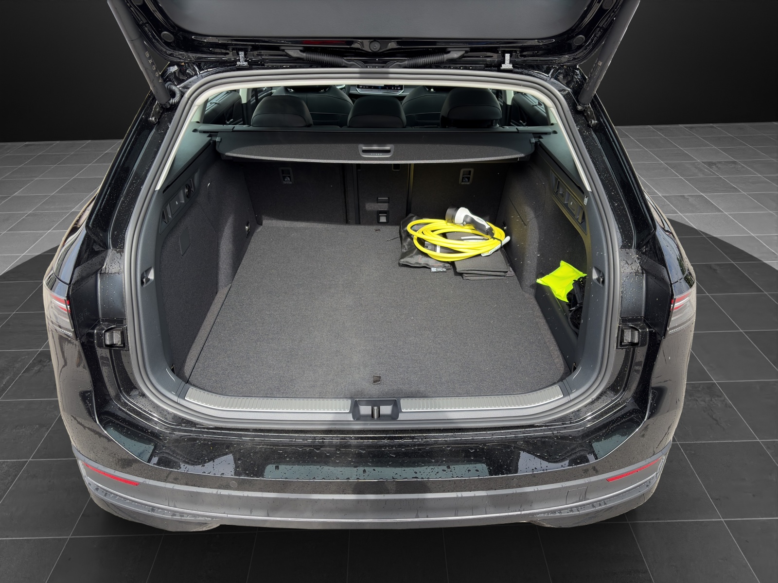 VW Passat Variant 1.5 TSI evo2 Plug-In- Hybrid Business DSG-image-12
