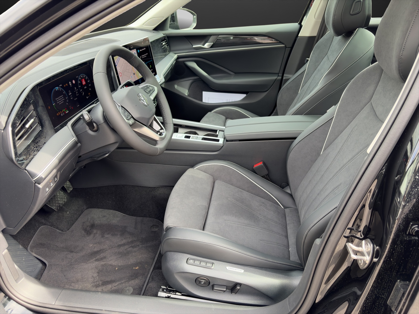 VW Passat Variant 1.5 TSI evo2 Plug-In- Hybrid Business DSG-image-7