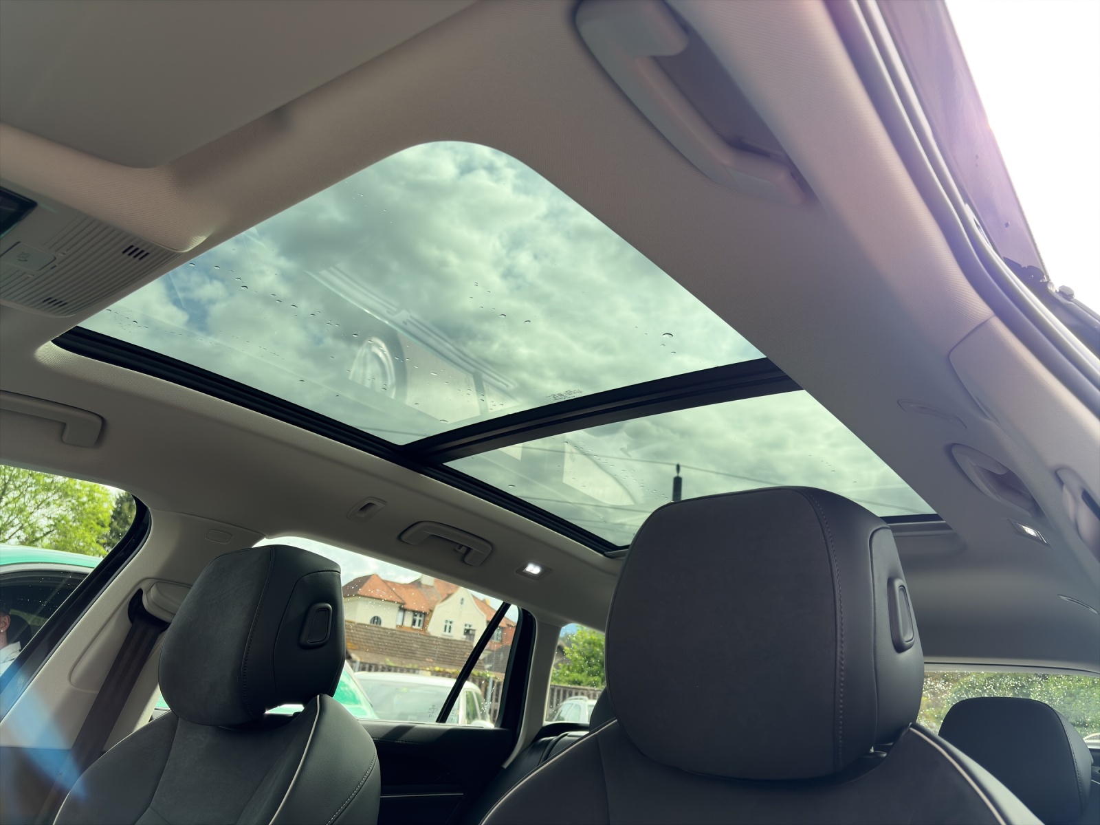 VW Passat Variant 1.5 TSI evo2 Plug-In- Hybrid Business DSG-image-16