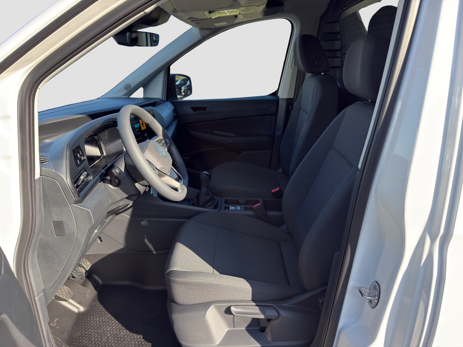 VW Caddy Cargo 2.0TDI Maxi 4Motion-image-8