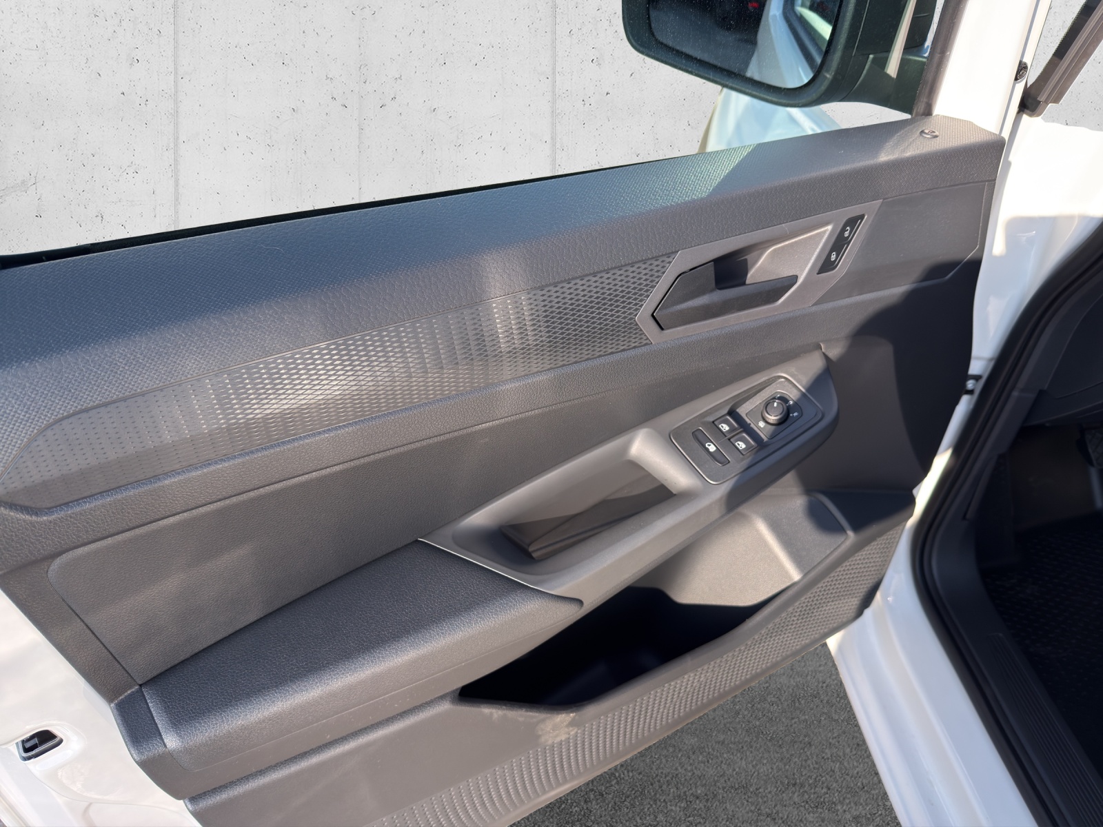 VW Caddy Cargo 2.0TDI Maxi 4Motion-image-14