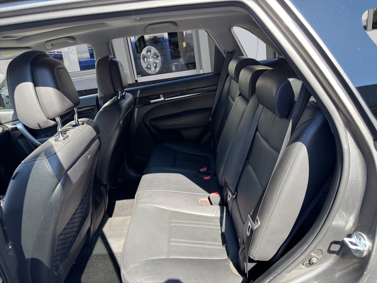 KIA Sorento 2.2 CRDI Style Automatic-image-11