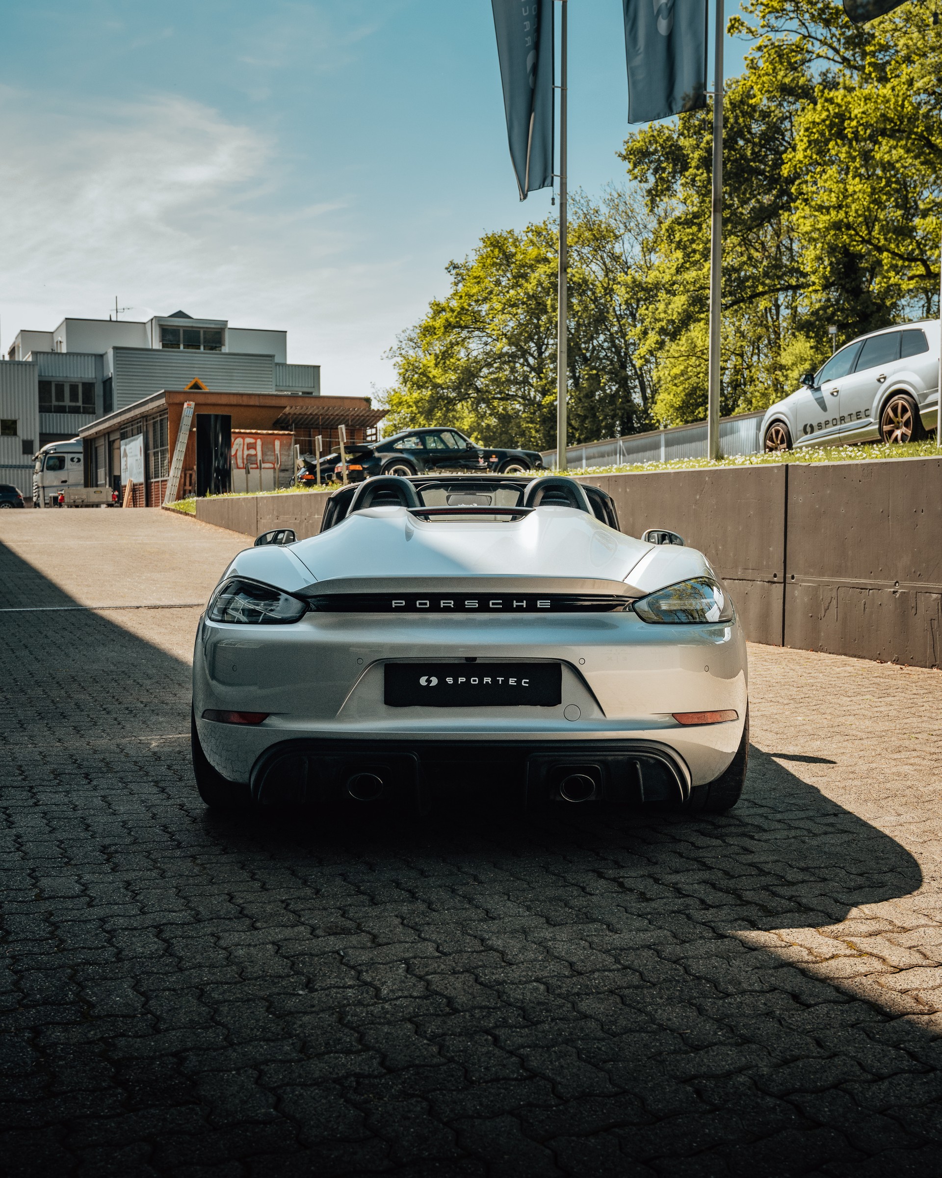 PORSCHE 718 Boxster Spyder-image-13
