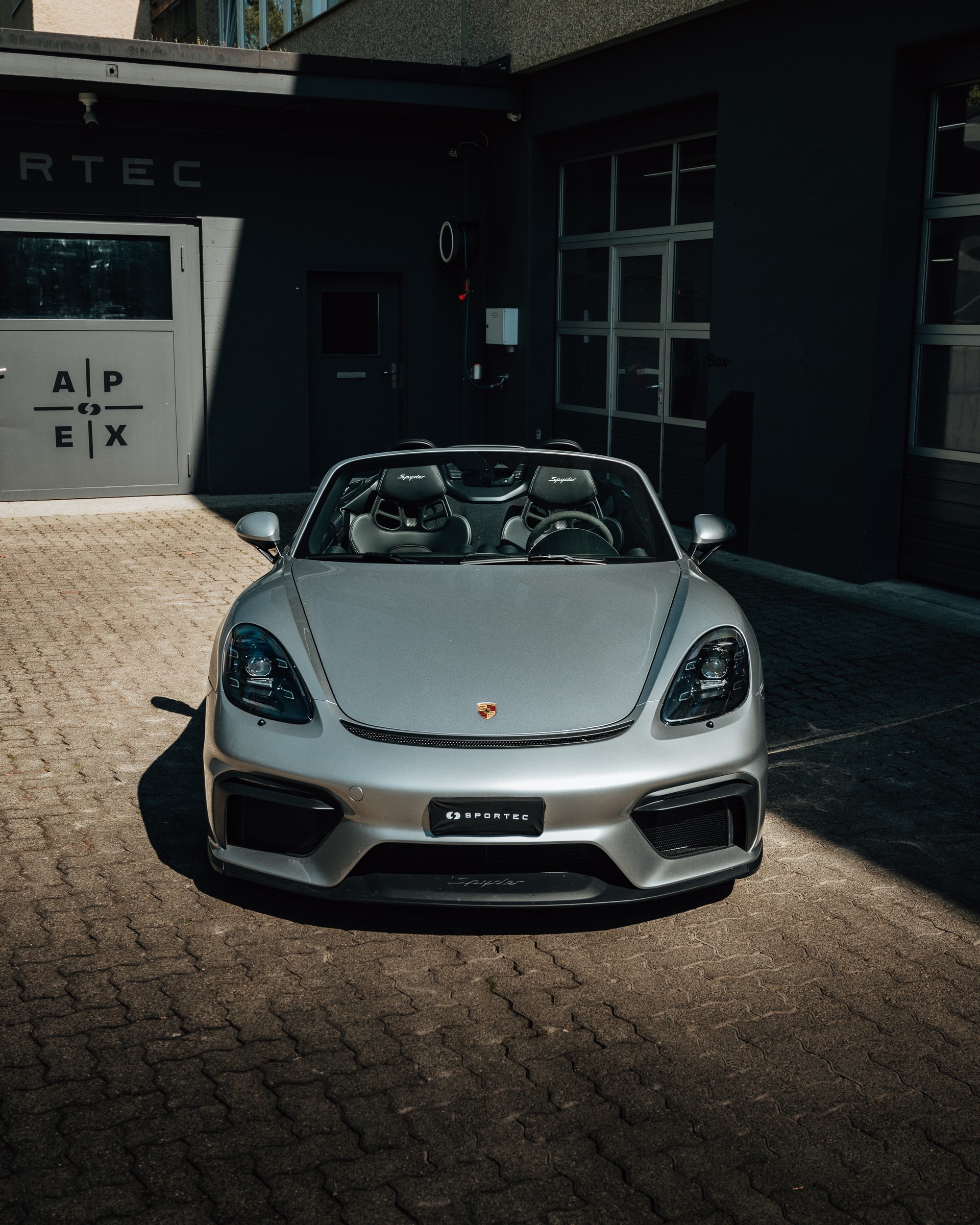 PORSCHE 718 Boxster Spyder-image-5