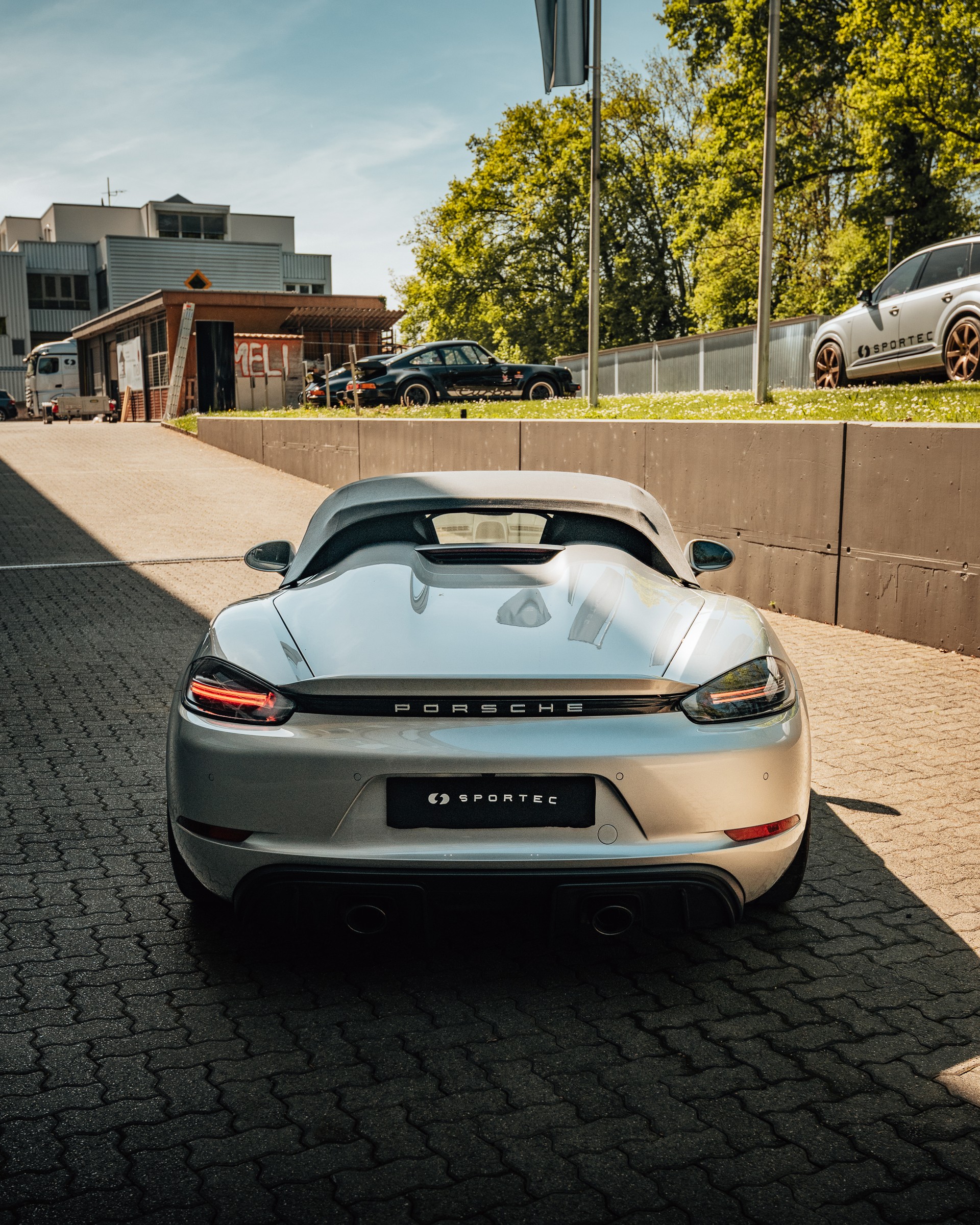 PORSCHE 718 Boxster Spyder-image-7