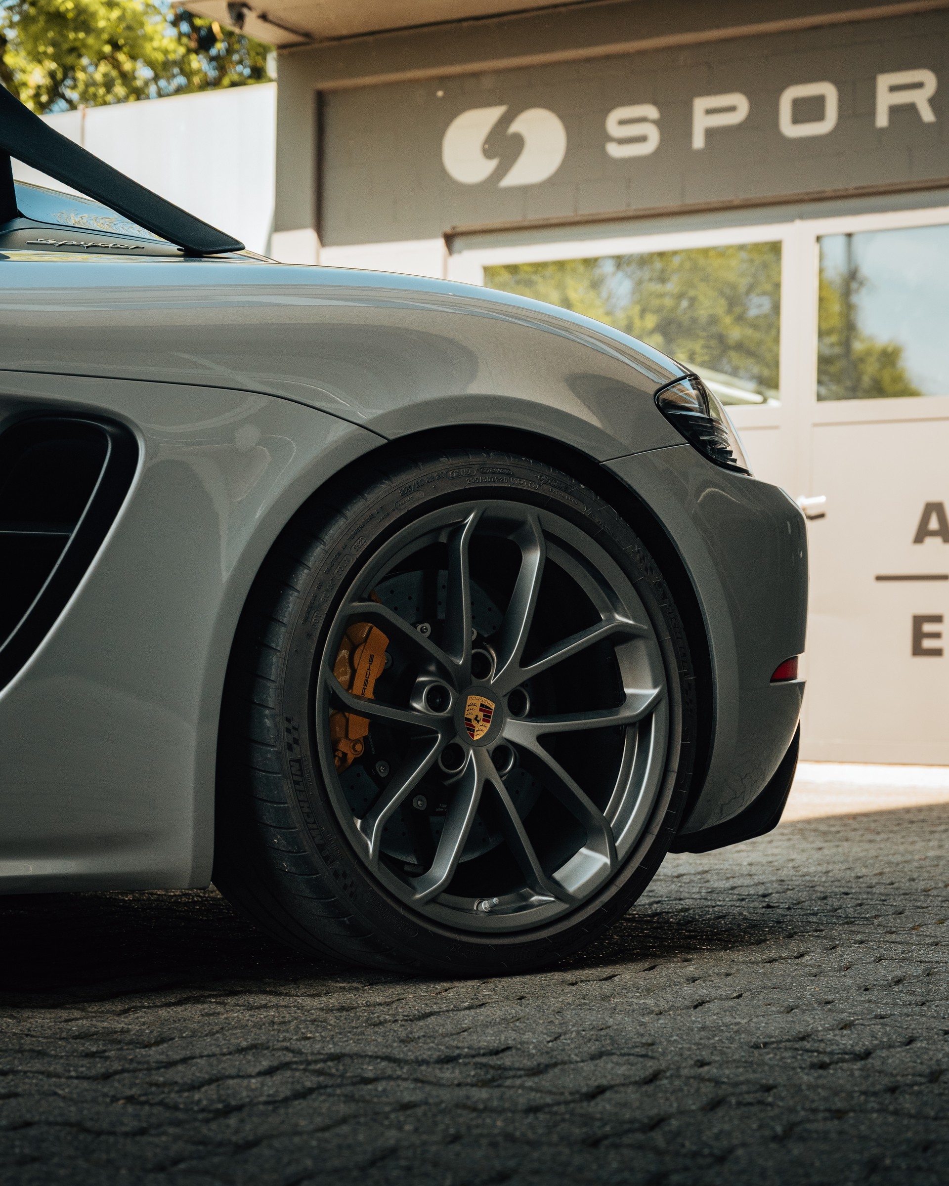 PORSCHE 718 Boxster Spyder-image-8