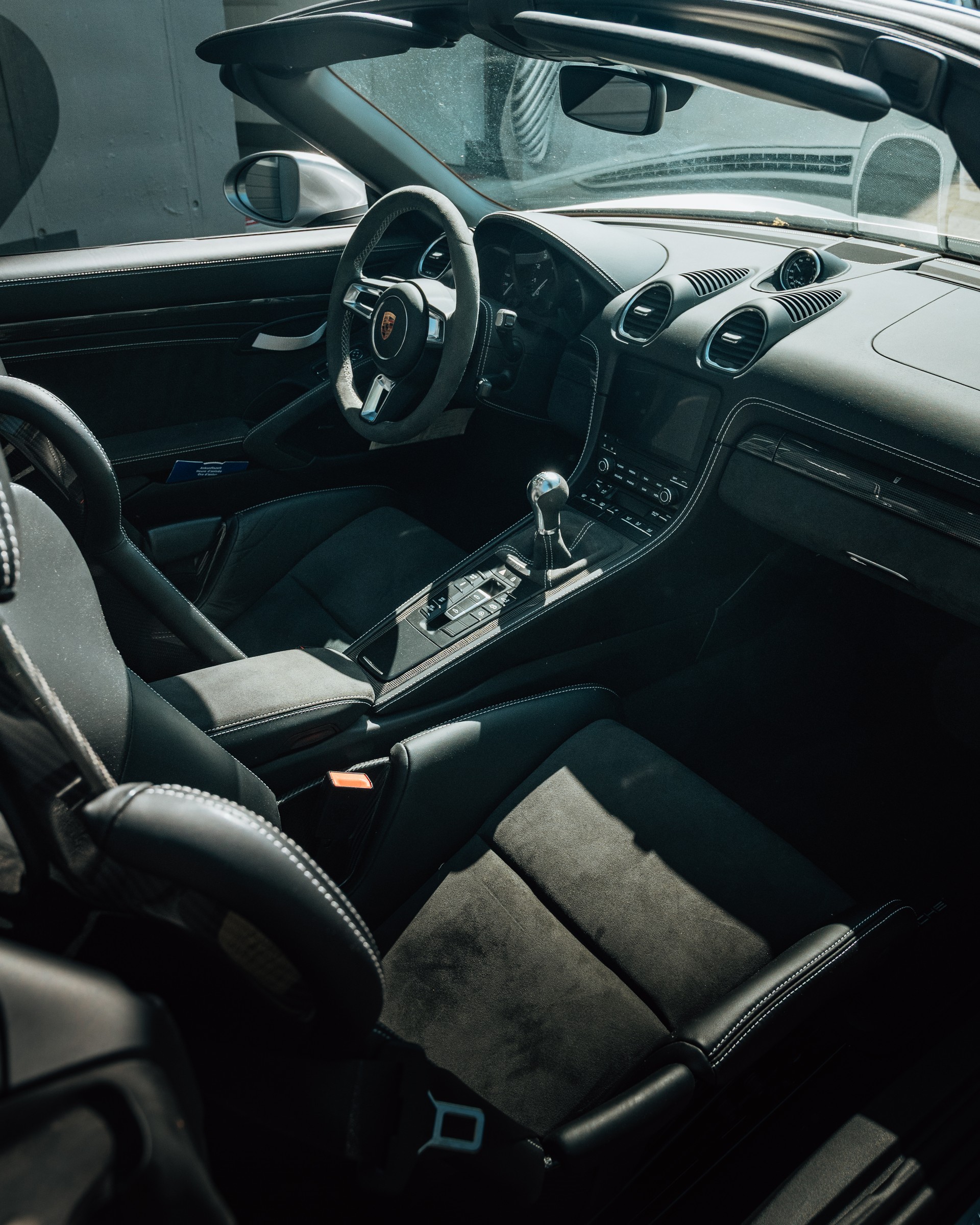 PORSCHE 718 Boxster Spyder-image-9