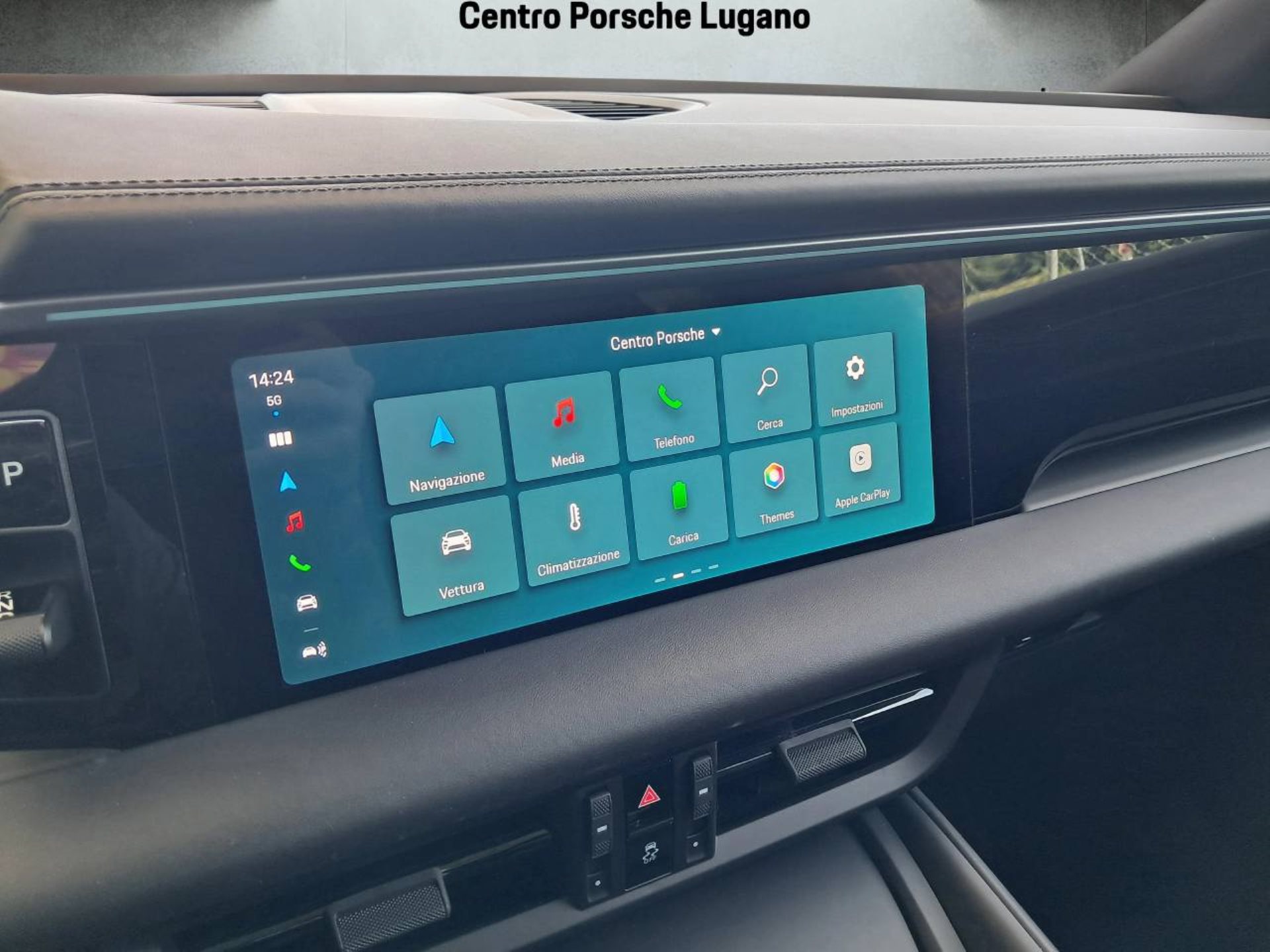 PORSCHE Macan 4 Electric-image-21