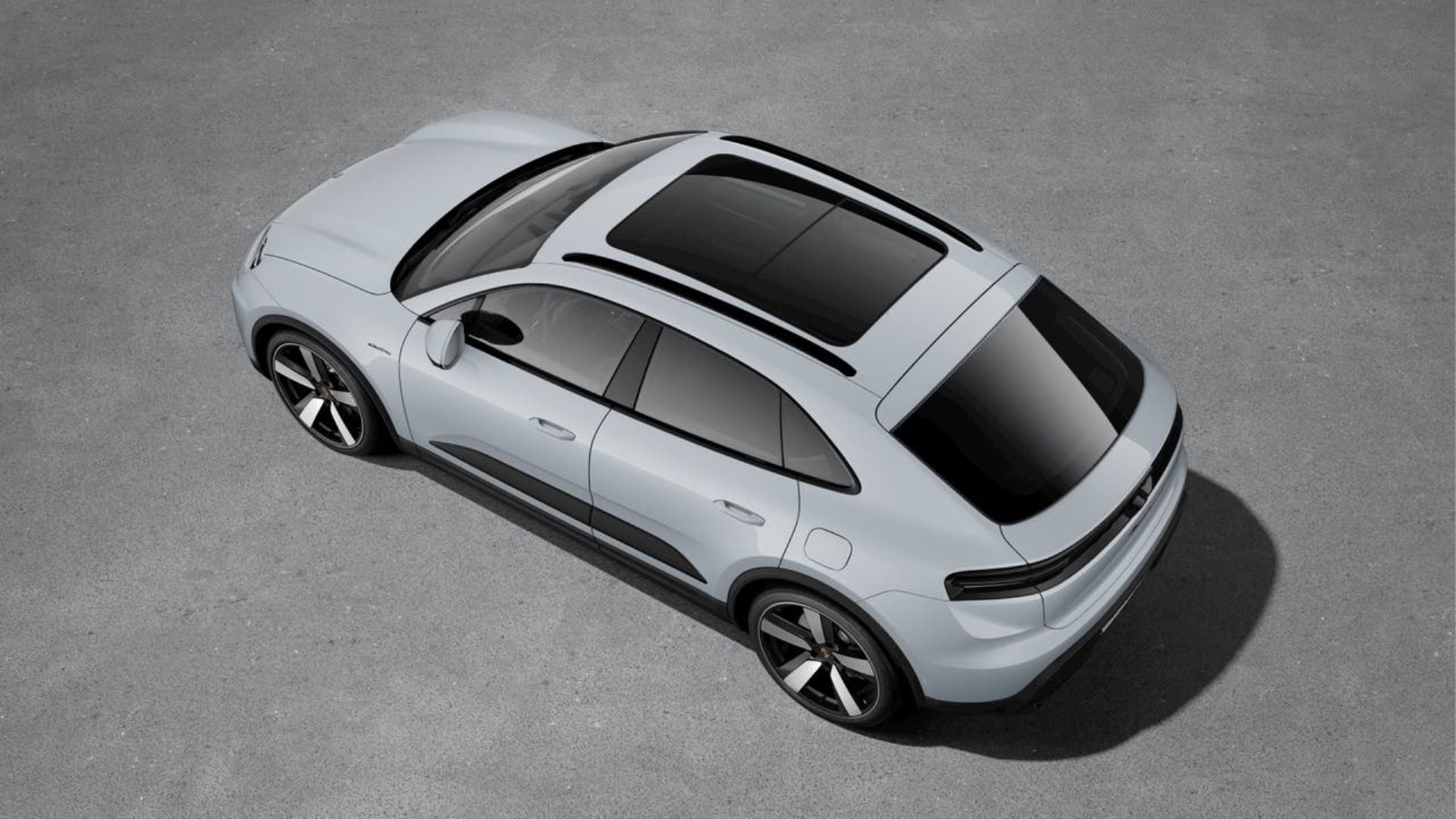 PORSCHE Macan 4 Electric-image-3