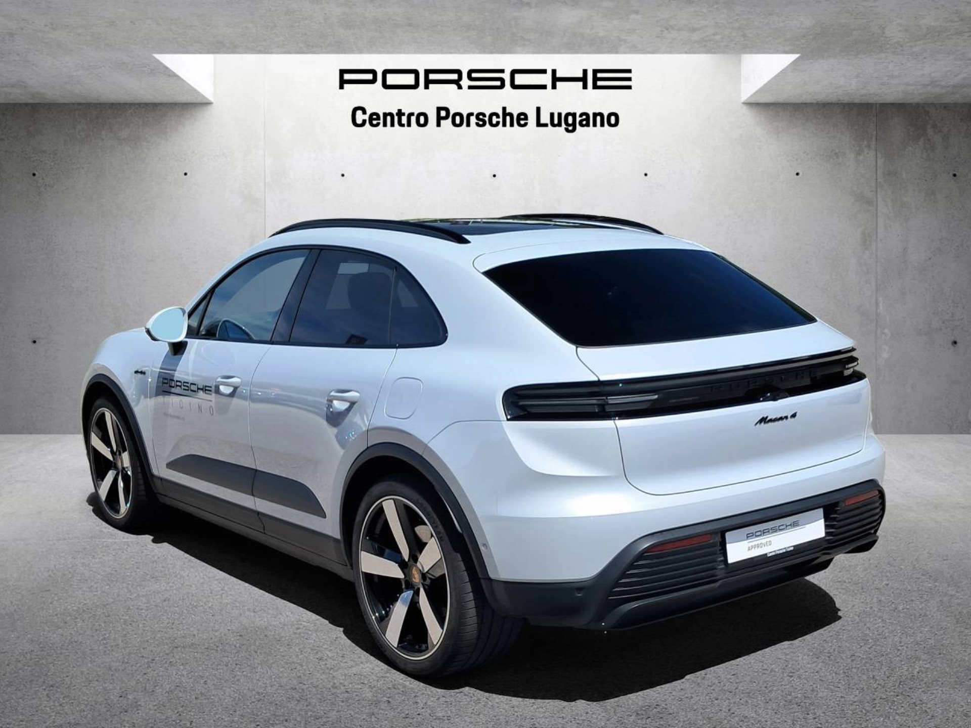 PORSCHE Macan 4 Electric-image-6