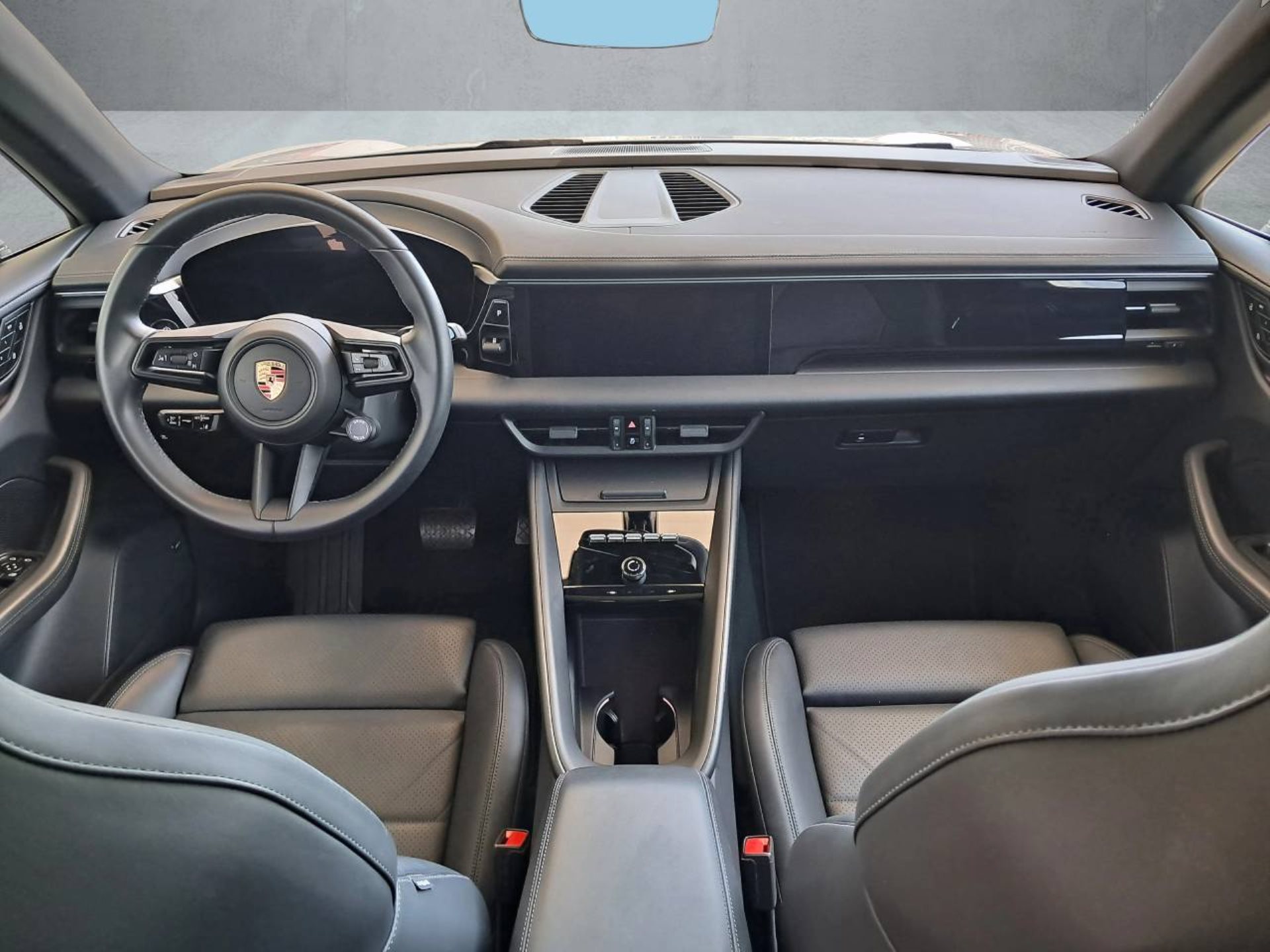 PORSCHE Macan 4 Electric-image-15