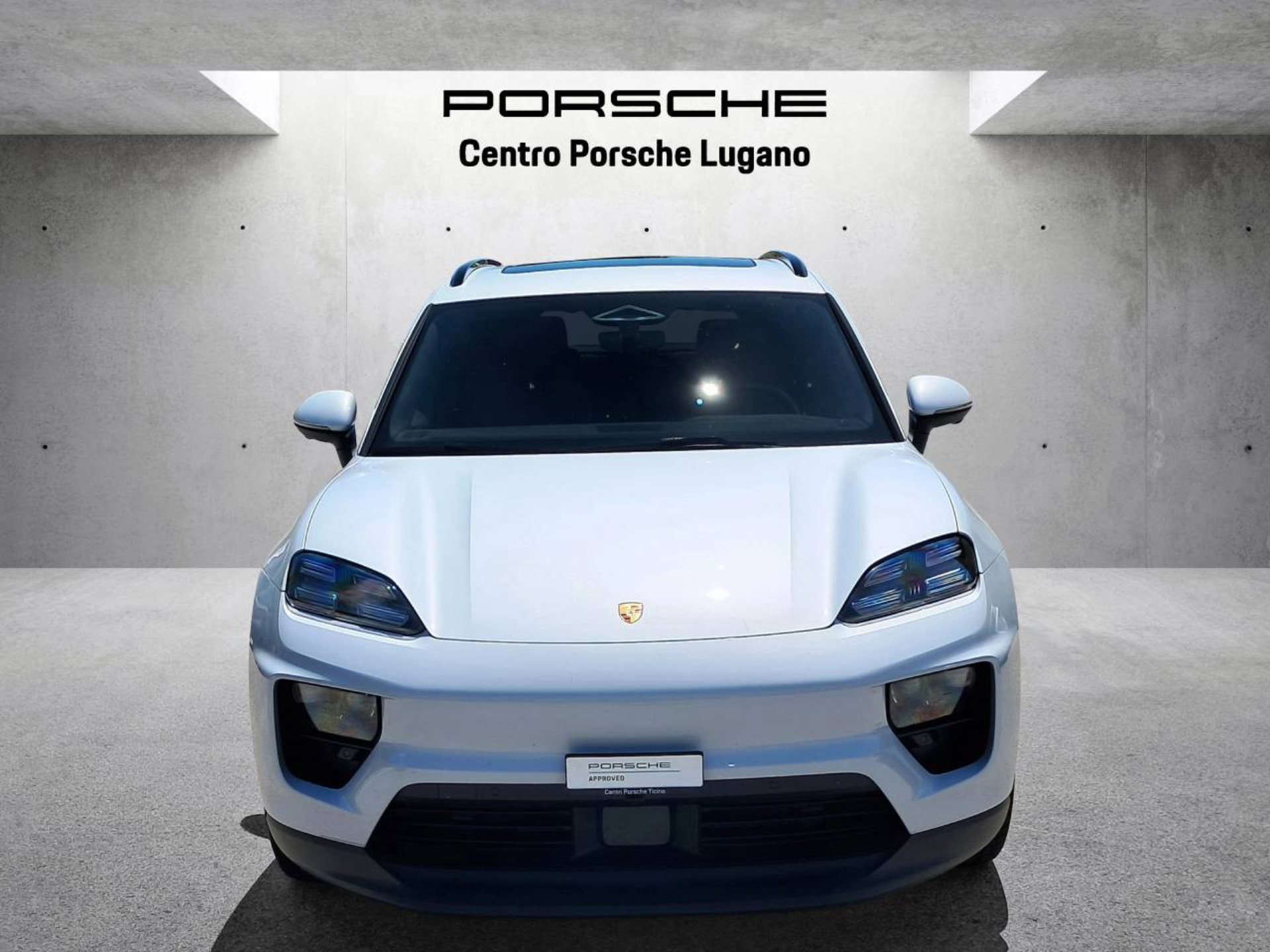 PORSCHE Macan 4 Electric-image-9