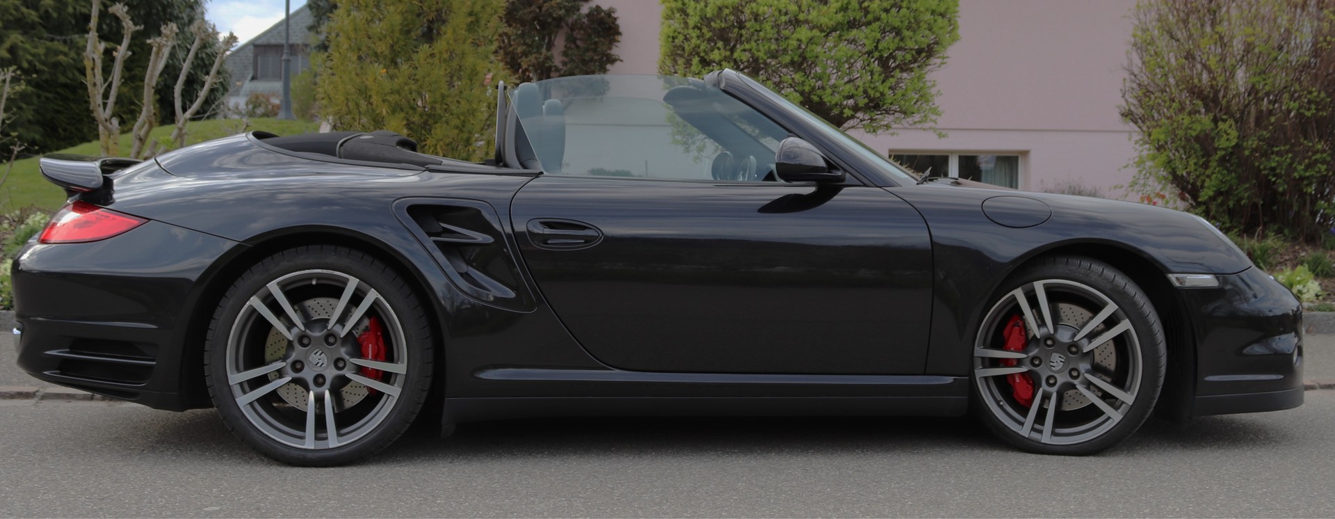 PORSCHE 911 Cabrio Turbo-image-1
