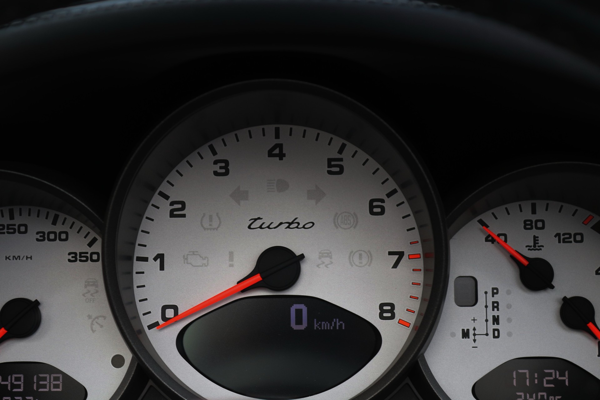 PORSCHE 911 Cabrio Turbo-image-2
