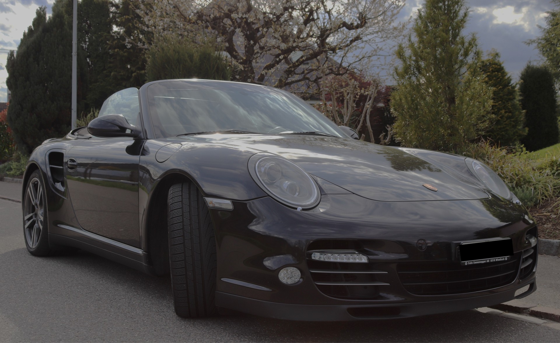 PORSCHE 911 Cabrio Turbo-image-0