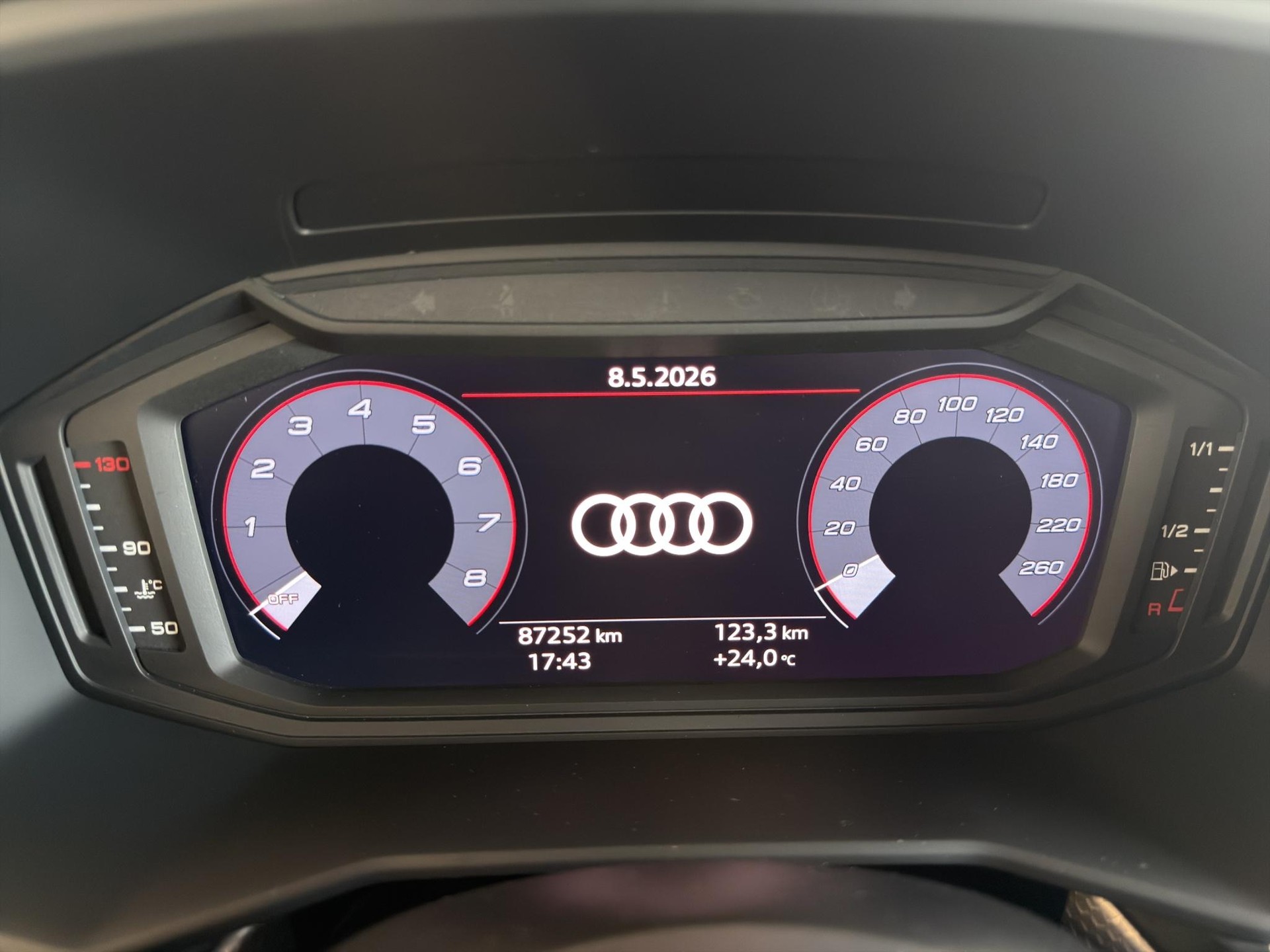 AUDI A1 Sportback 1.5 35 TFSI S Line S-Tronic-image-16