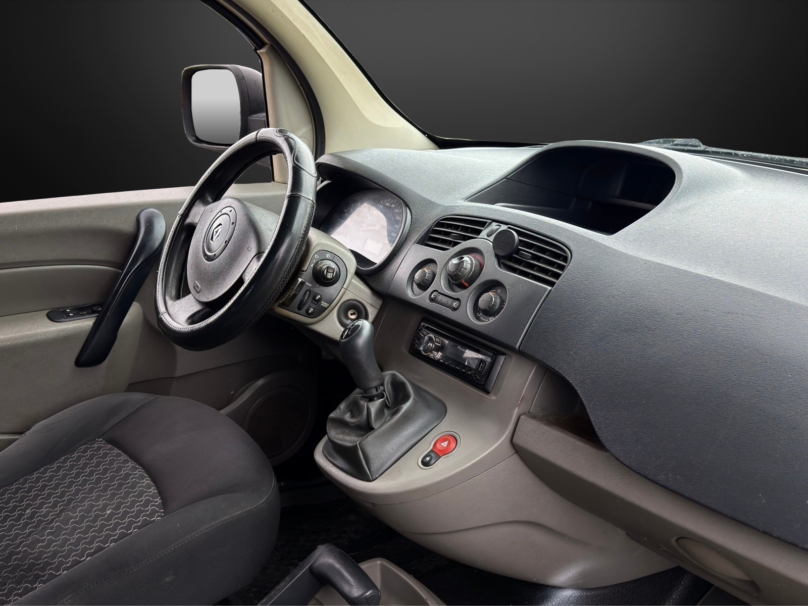 RENAULT Kangoo dCi 85-image-9