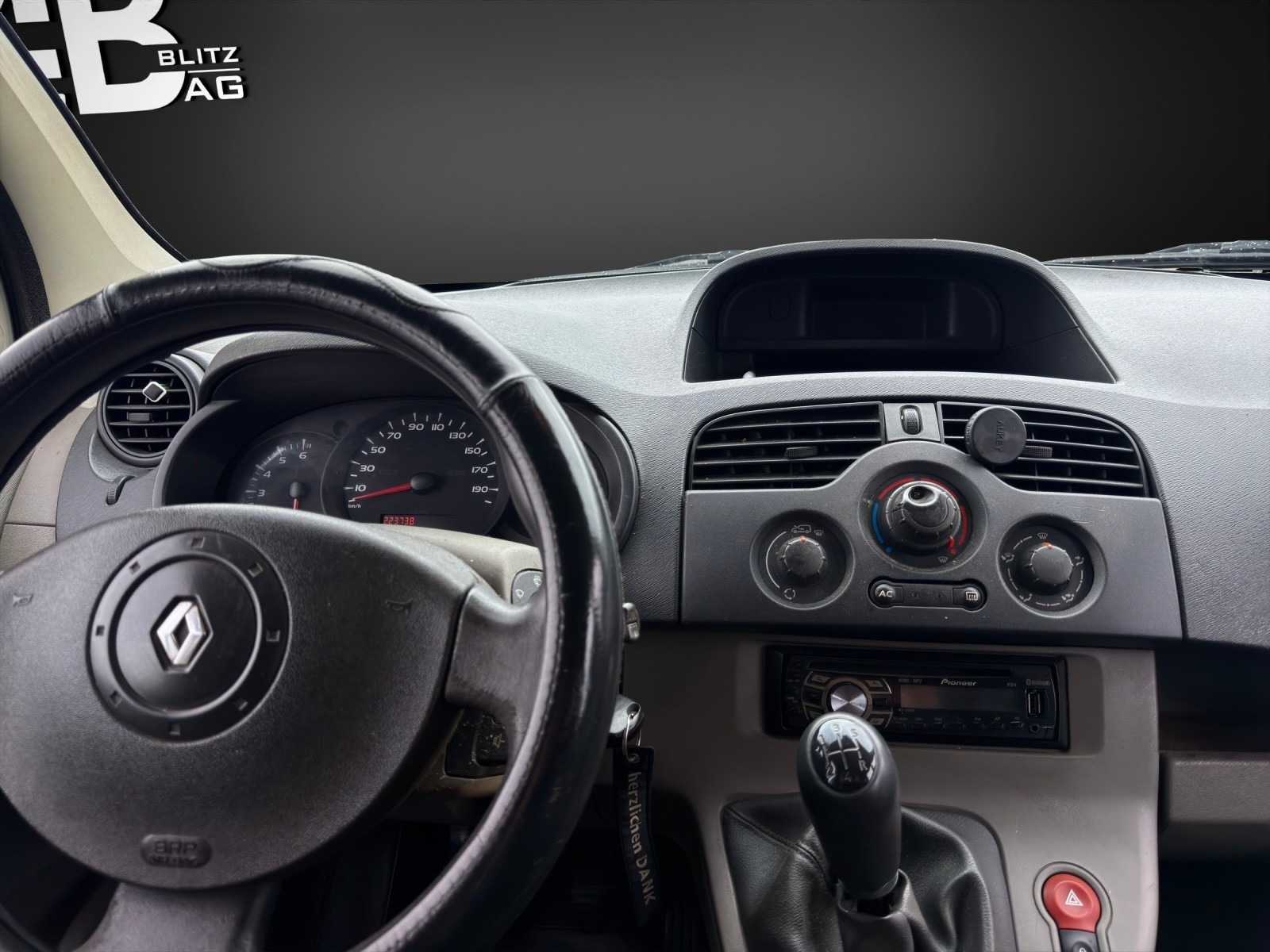 RENAULT Kangoo dCi 85-image-10