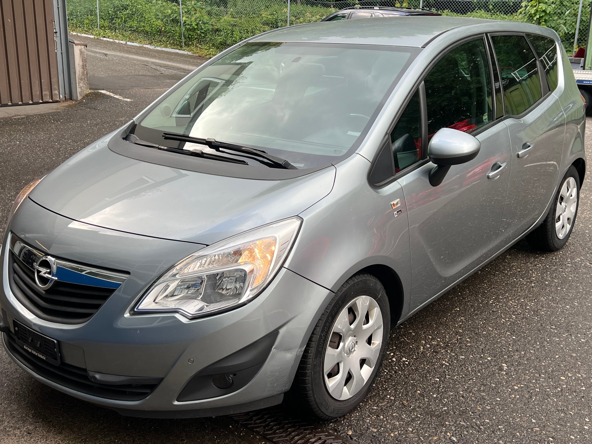 OPEL Meriva 1.4 Turbo Anniversary Edition-image-1