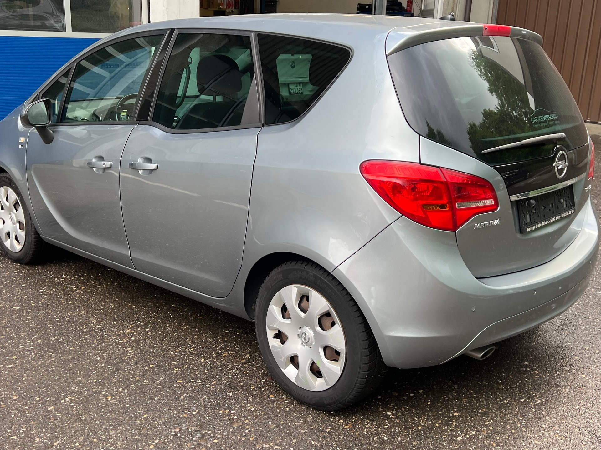 OPEL Meriva 1.4 Turbo Anniversary Edition-image-2
