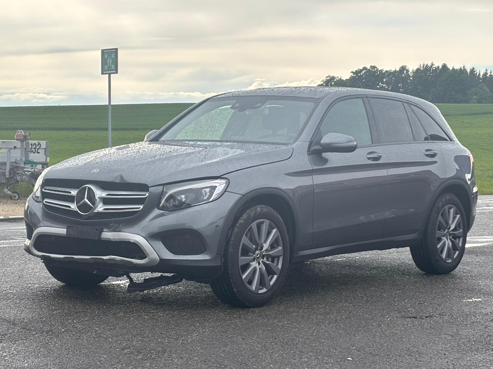 MERCEDES-BENZ GLC 300 4Matic 9G-Tronic