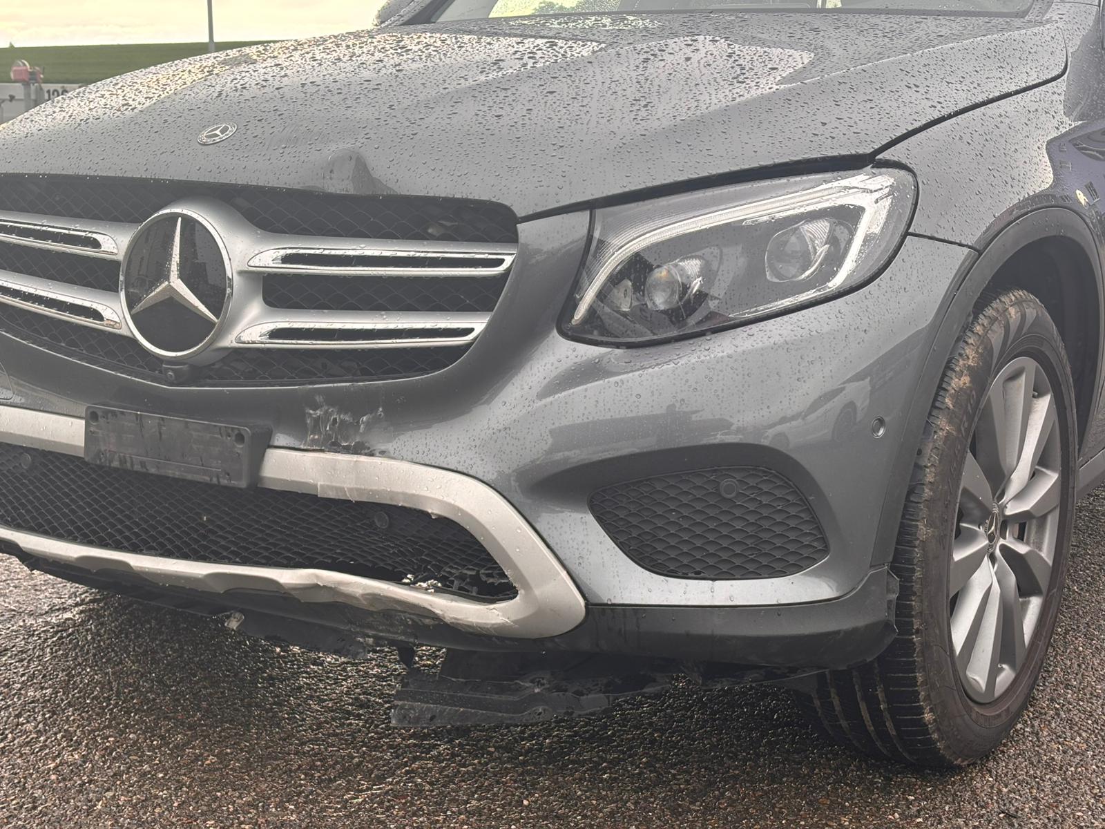 MERCEDES-BENZ GLC 300 4Matic 9G-Tronic-image-9
