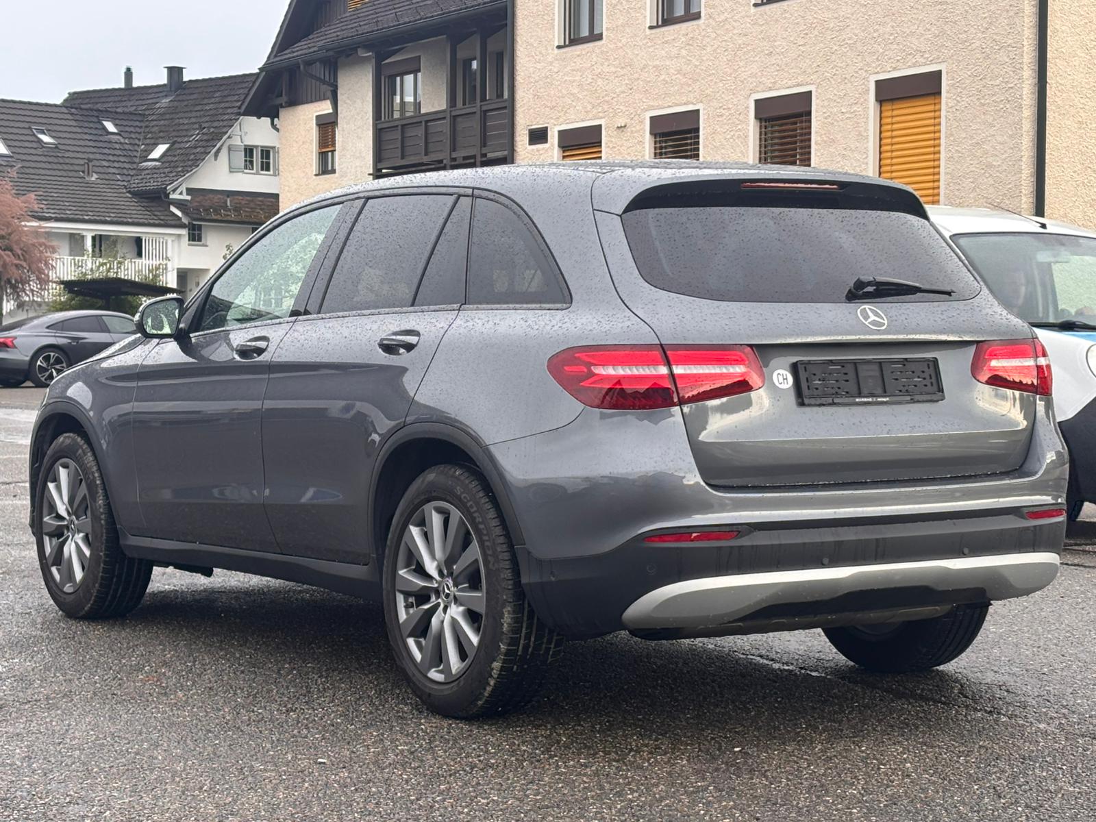 MERCEDES-BENZ GLC 300 4Matic 9G-Tronic-image-6