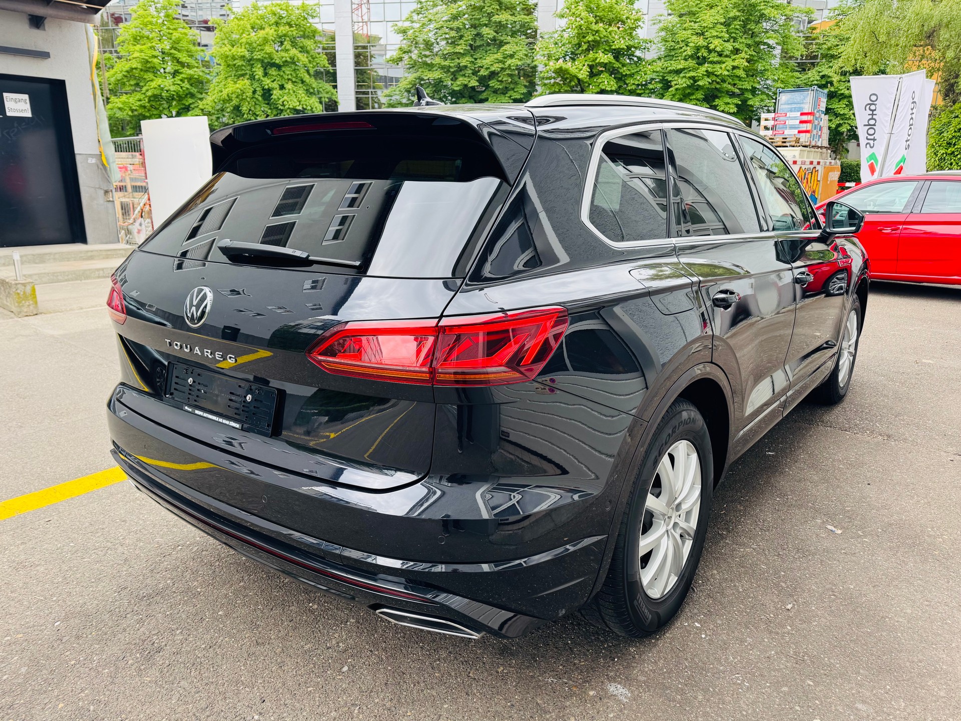 VW Touareg 3.0 TDI R Line Tiptronic-image-5