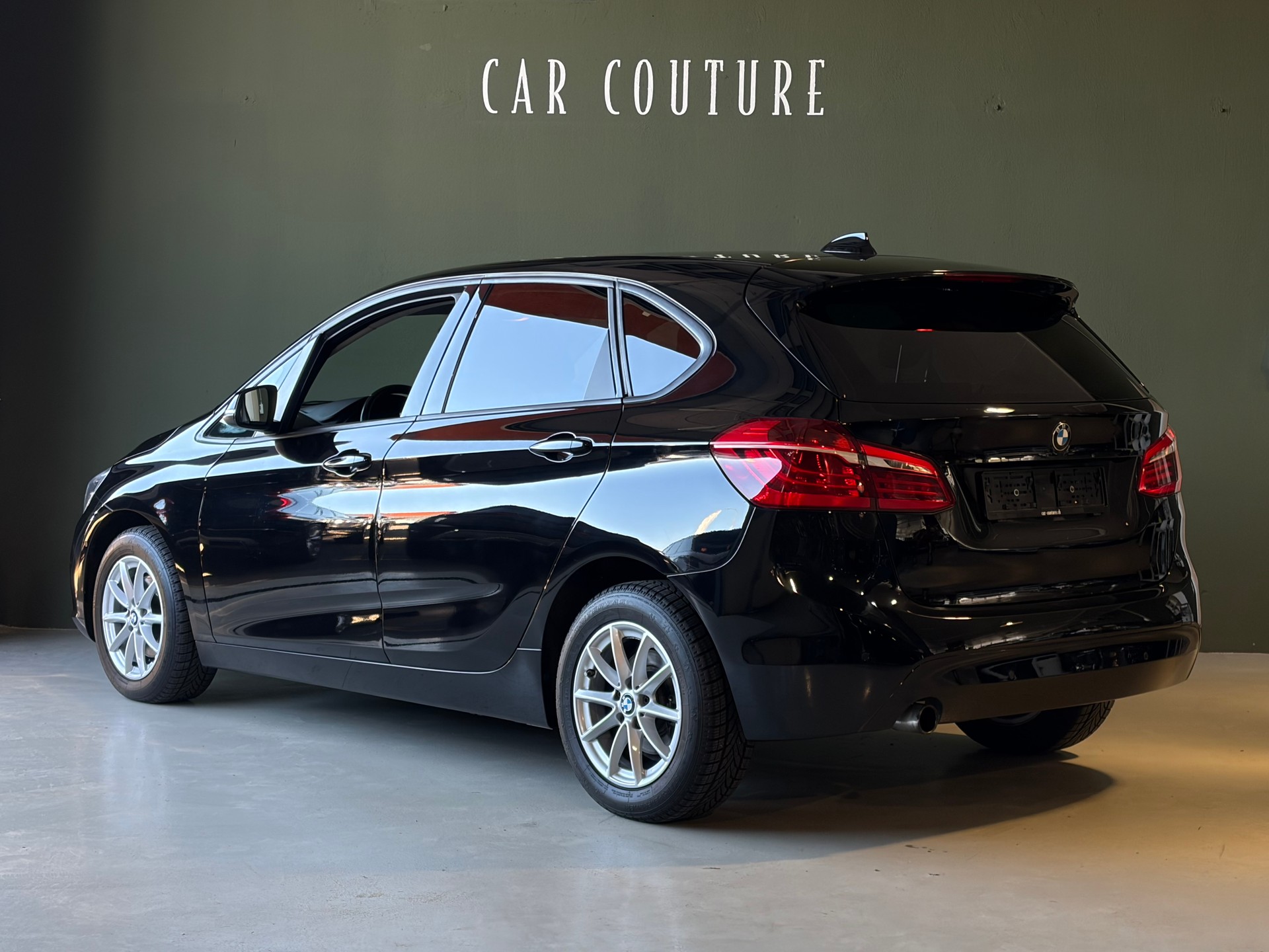 BMW 218i Active Tourer Steptronic *CH-Fahrzeug*-showroom-element-3