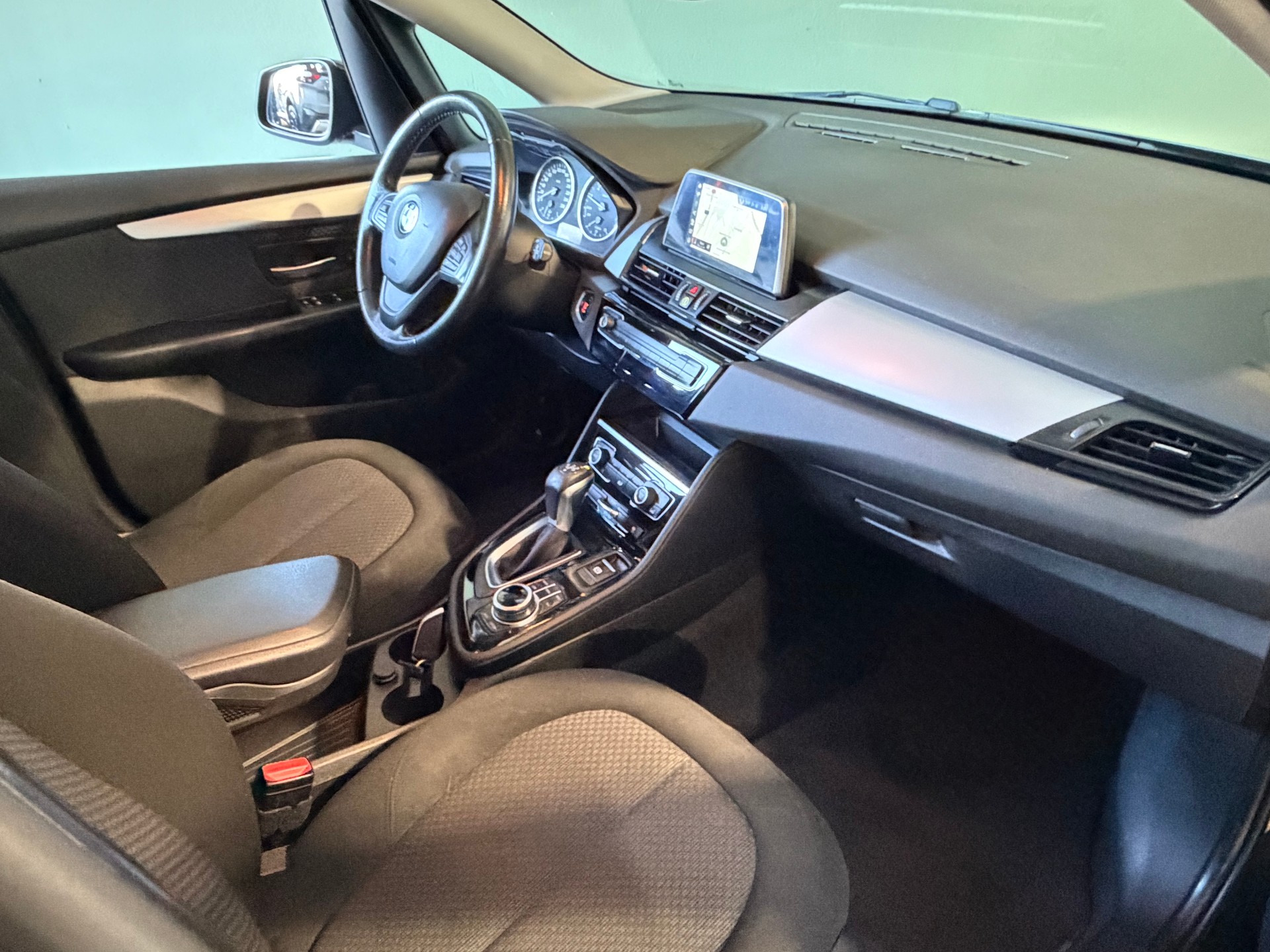BMW 218i Active Tourer Steptronic *CH-Fahrzeug*-image-11