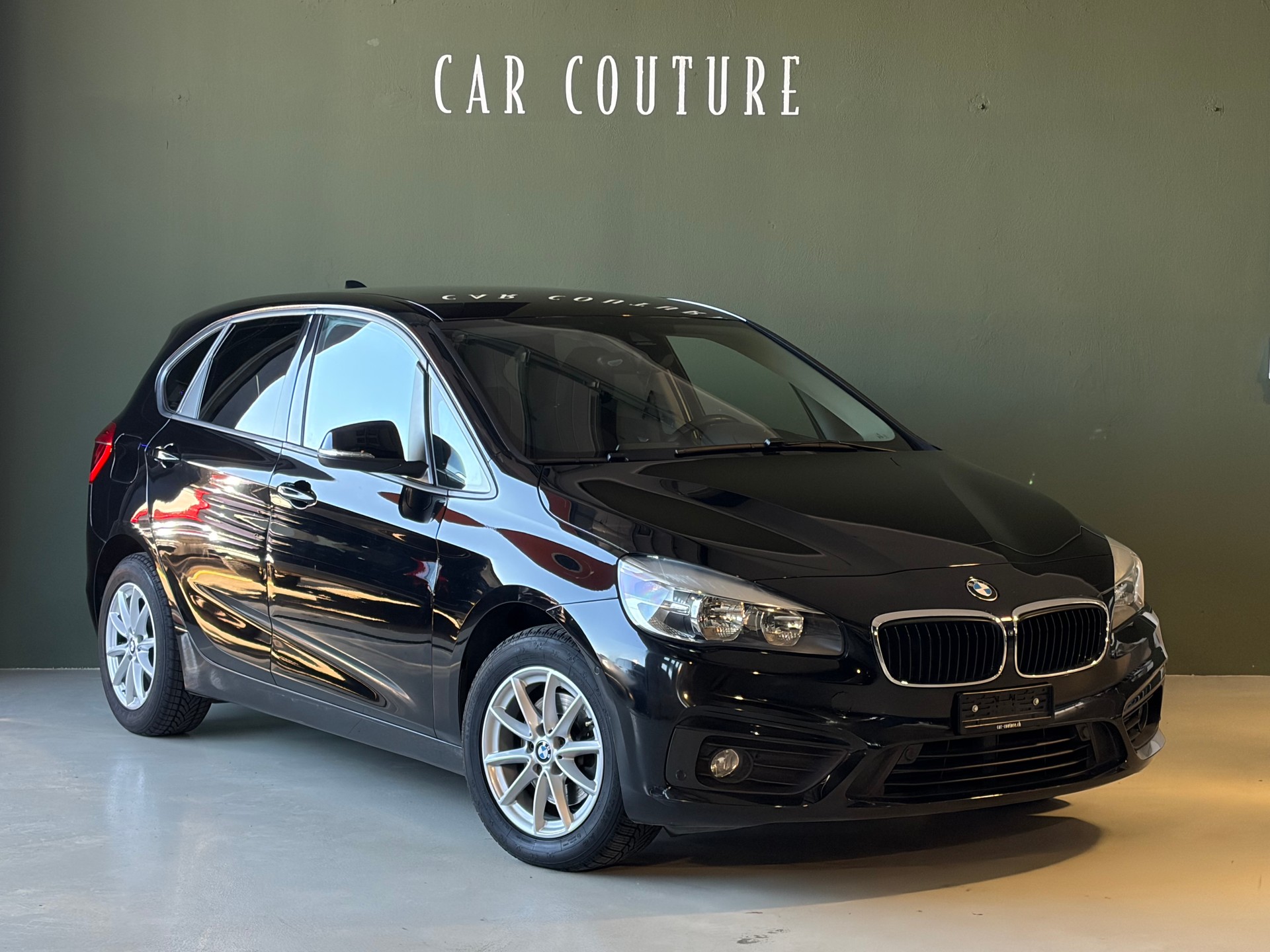 BMW 218i Active Tourer Steptronic *CH-Fahrzeug*-showroom-element-1