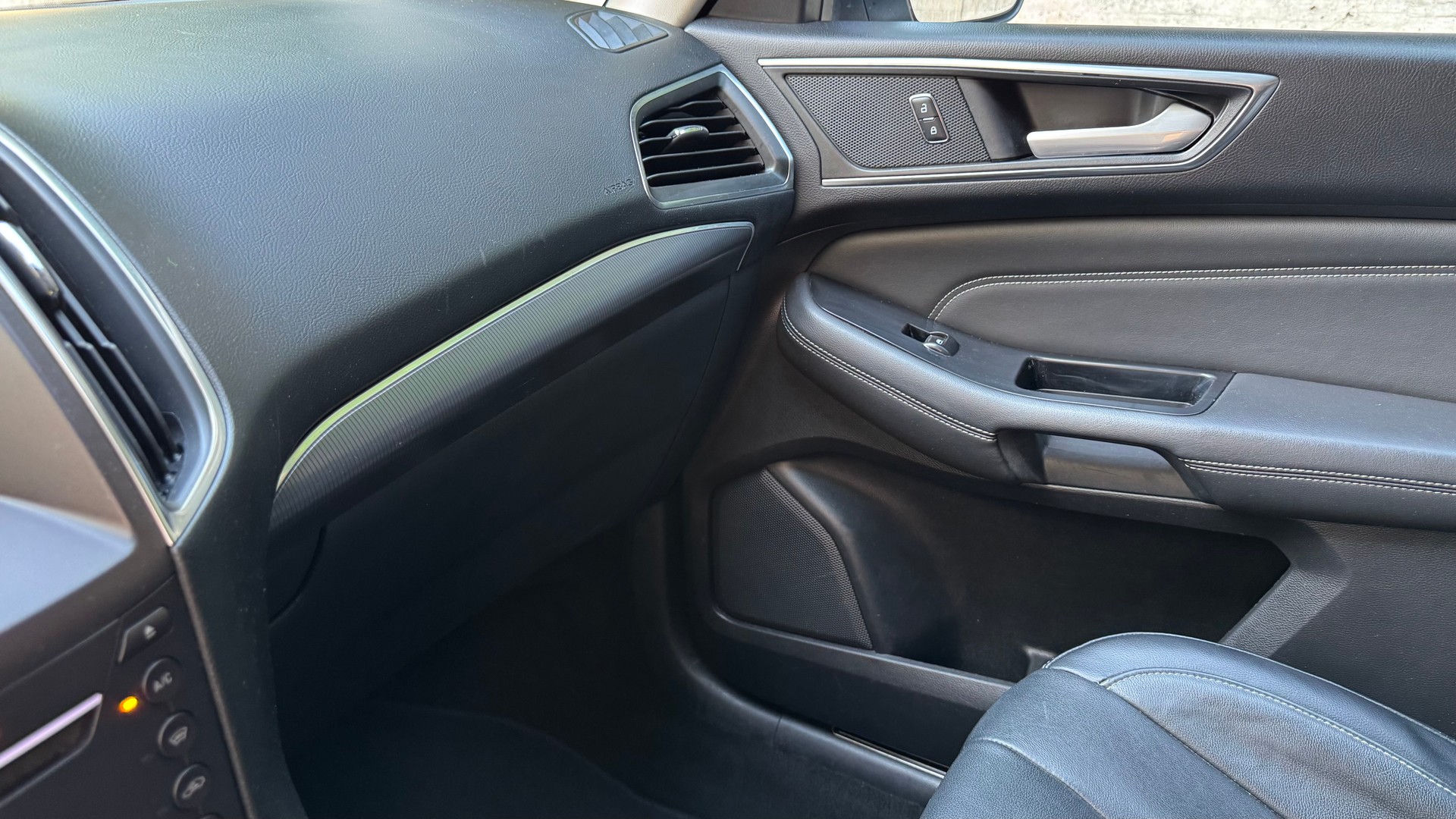 FORD S-Max 2.0 TDCi Titanium PowerShift-image-19
