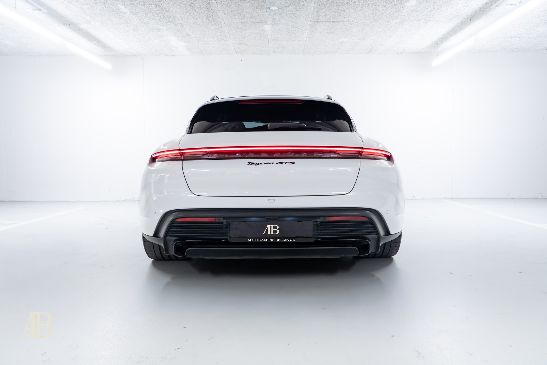 PORSCHE Taycan Sport Turismo mit Porsche Approved-image-5