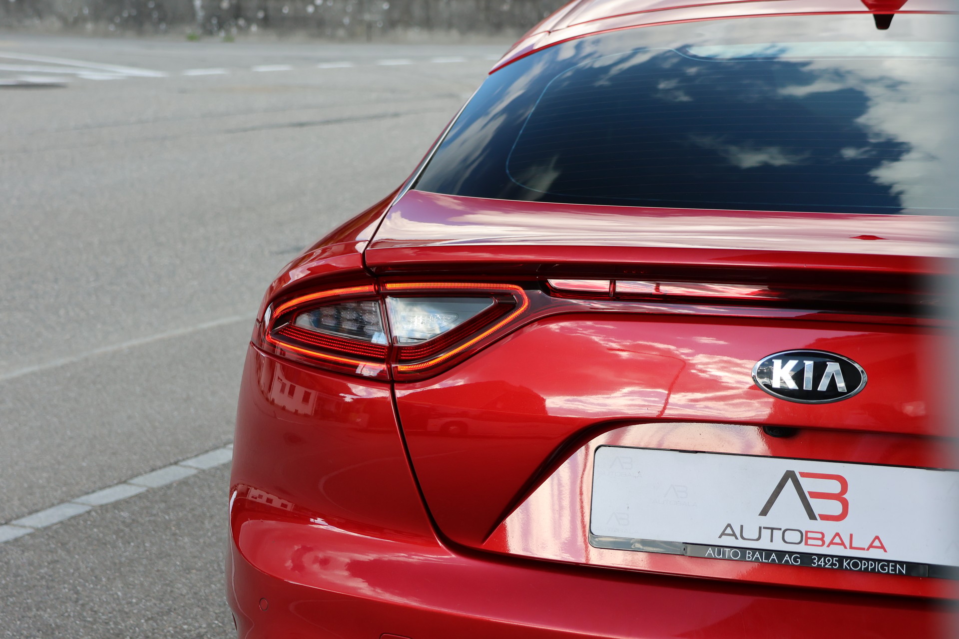 KIA Stinger 3.3 T-GDi GT Automat AWD (CH)-image-6