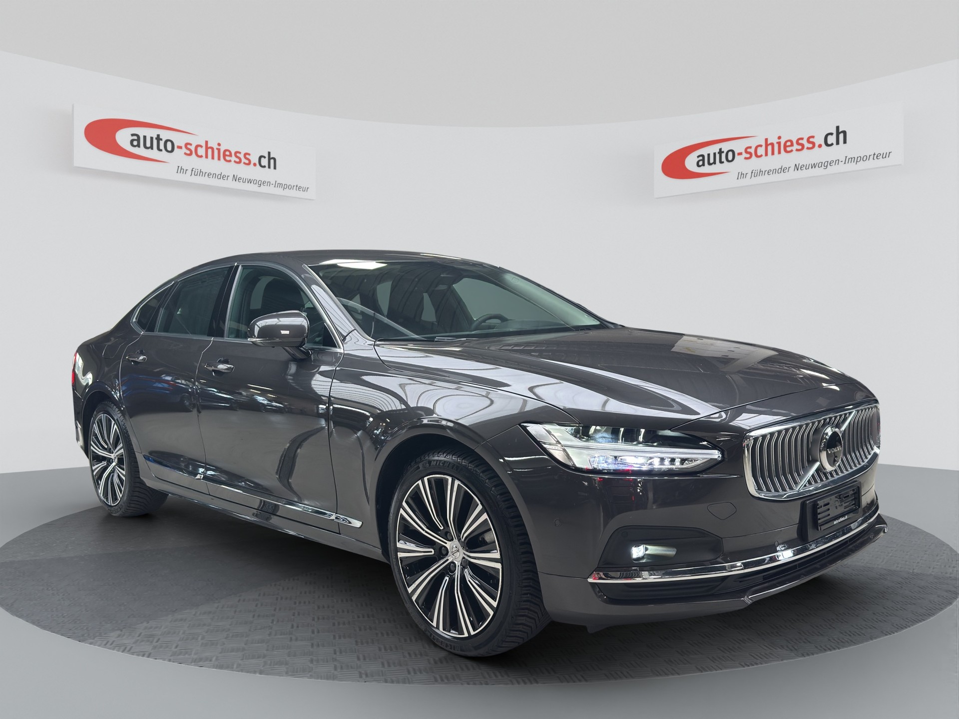 VOLVO S90 B4 AWD Mild Hybrid Plus Bright Geartronic-image-0