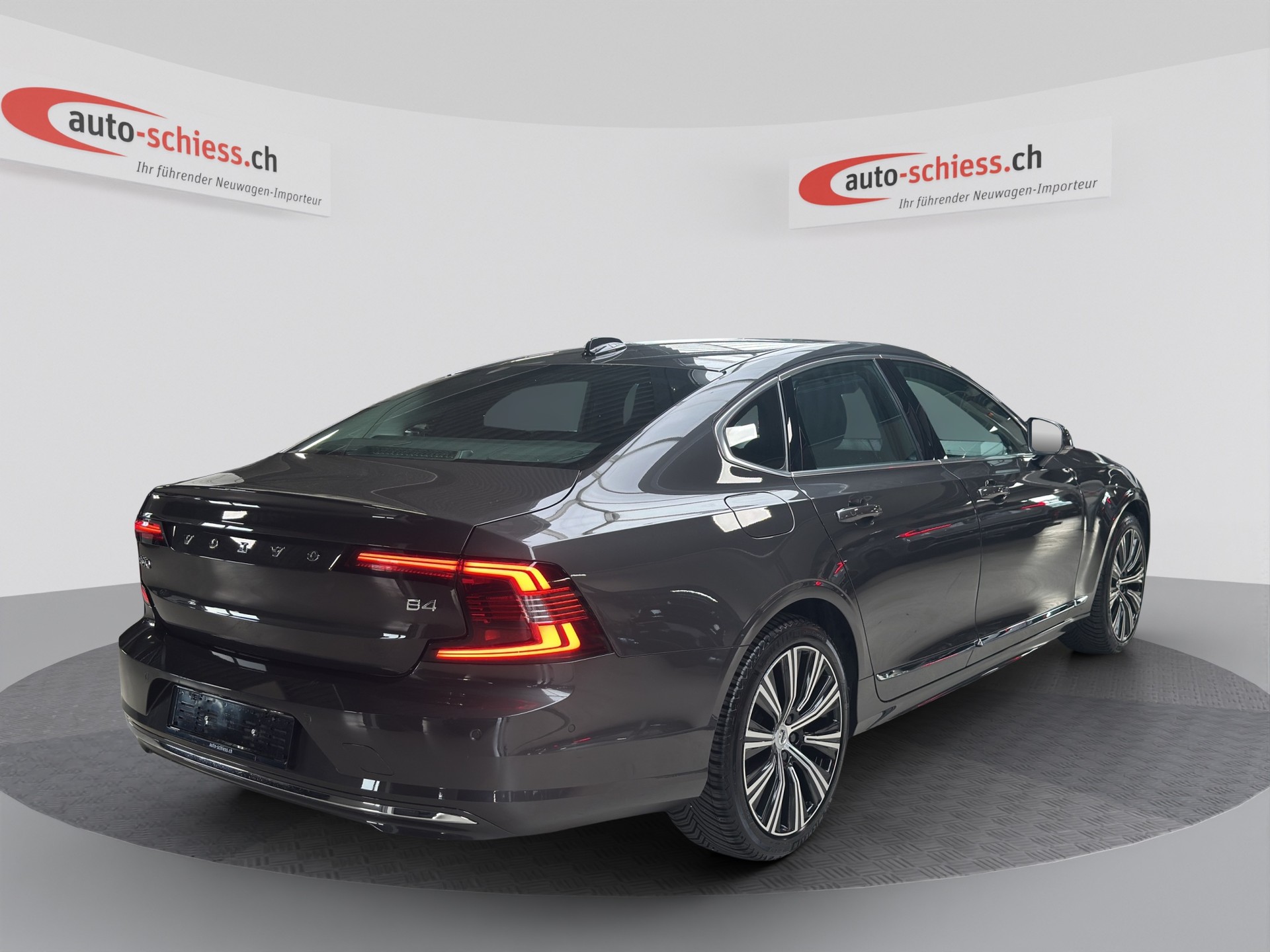 VOLVO S90 B4 AWD Mild Hybrid Plus Bright Geartronic-image-4