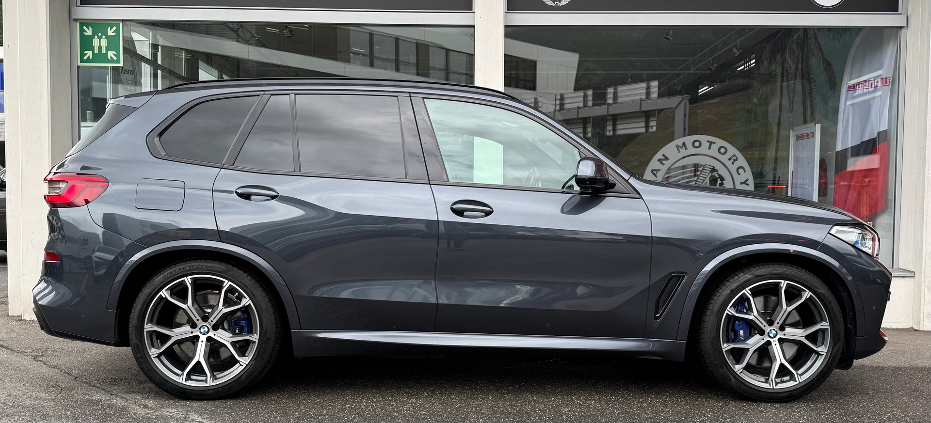 BMW X5 xDrive45e M Sport Plus Steptronic-image-1