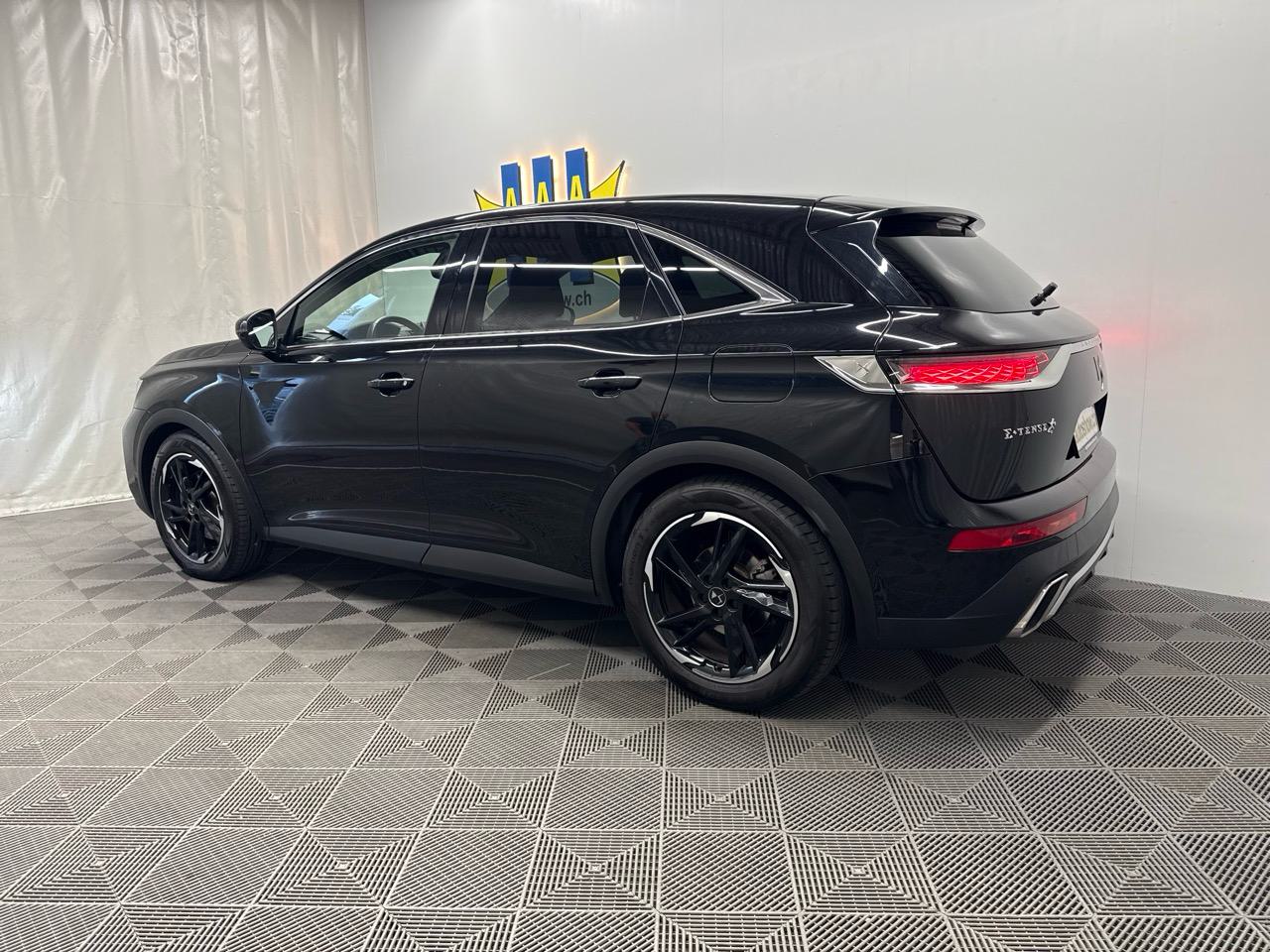 DS AUTOMOBILES DS 7 Crossback E-Tense 300 SO Chic-showroom-element-1